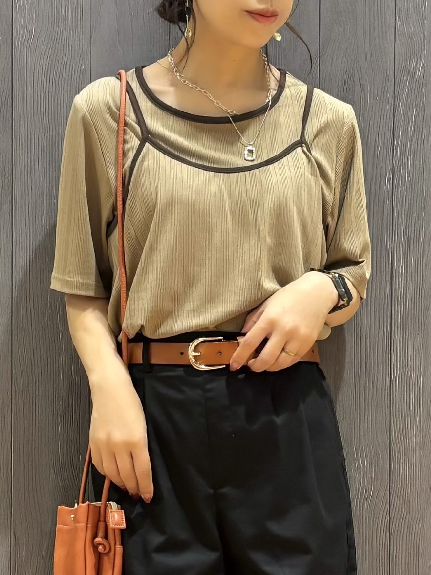 meiさんの「SHOO･LA･RUE｜【2点セット】ランダムテレコで細見え  配色使いTシャツ+キャミソール」を使ったコーディネート