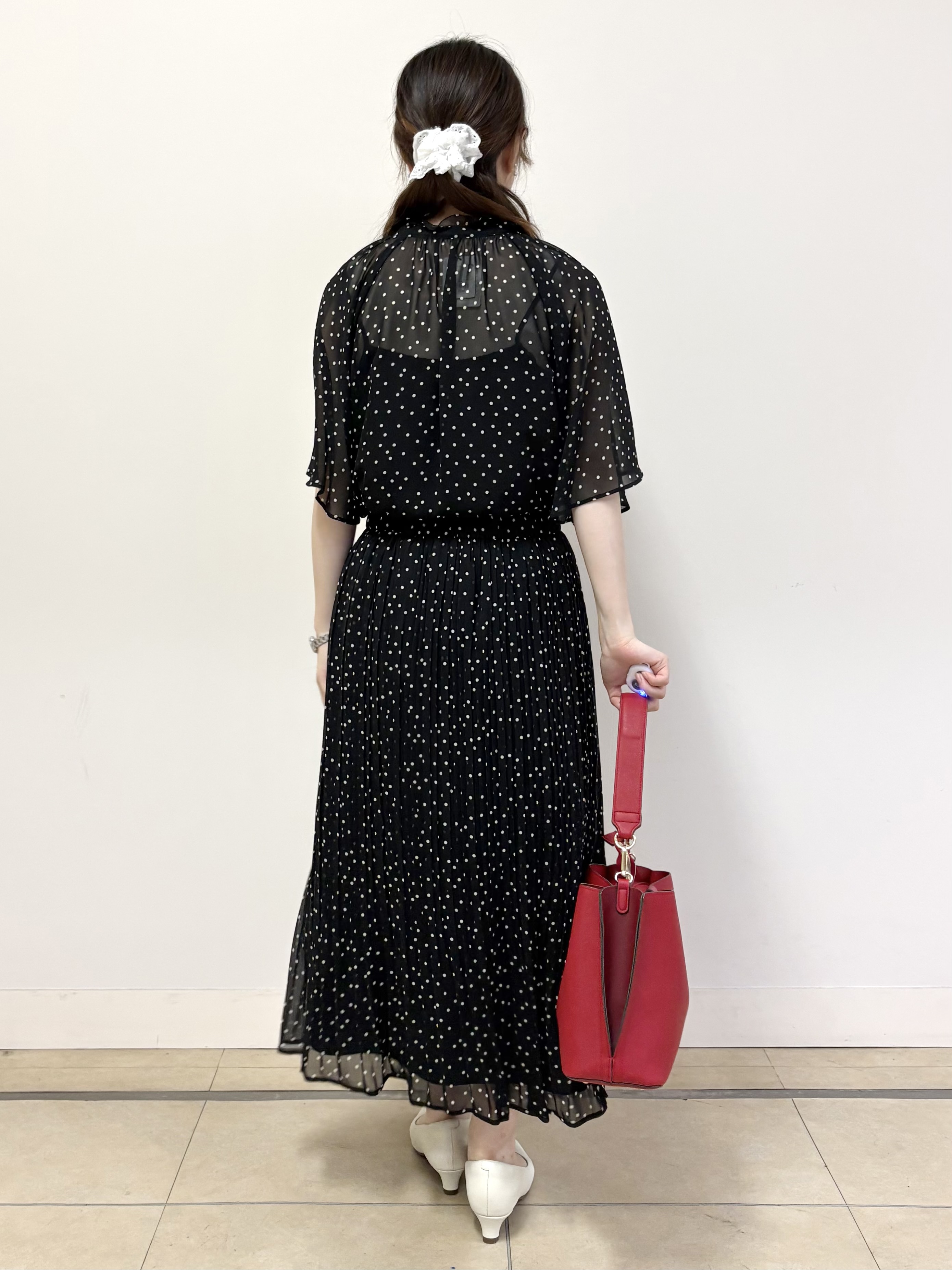 mikiさんの「Reflect｜【セットアップ／手洗い可】ドット柄シアーブラウス」を使ったコーディネート