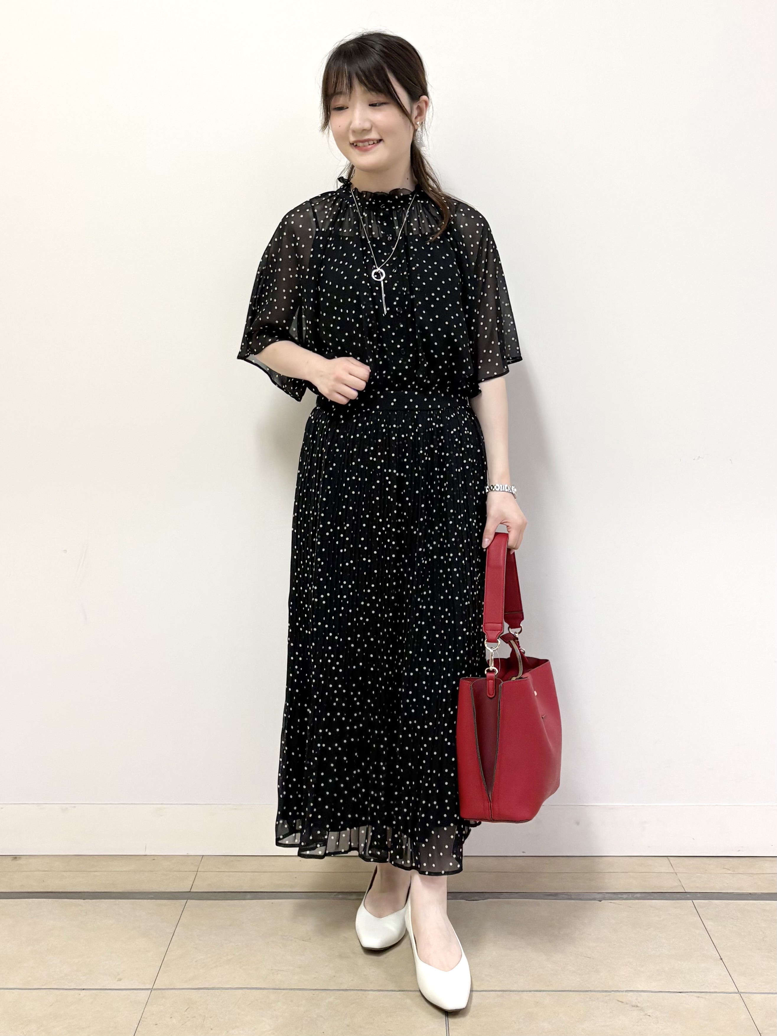 mikiさんの「Reflect｜【セットアップ／手洗い可】ドット柄シアーブラウス」を使ったコーディネート