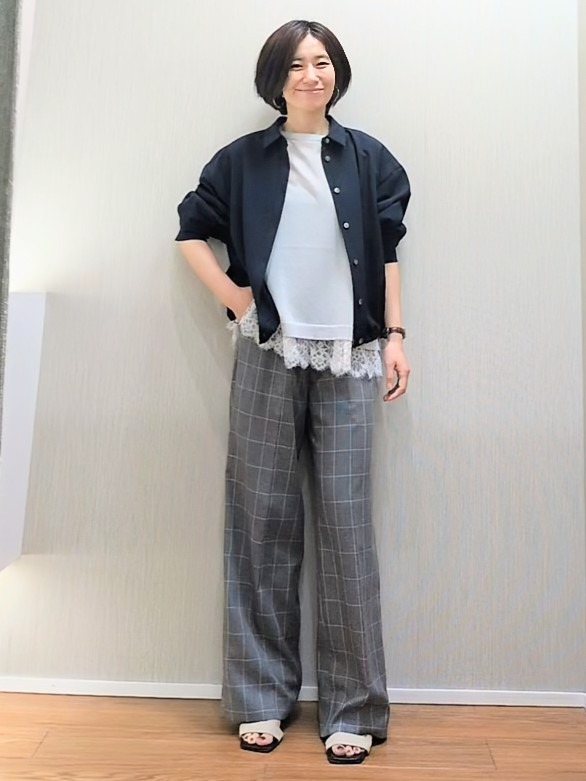 ミズタさんの「UNTITLED｜【セットアップ可/UVカット/接触冷感】エアリークールドロストシャツ」を使ったコーディネート