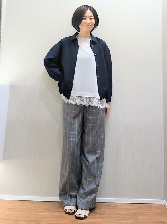 ミズタさんの「UNTITLED｜【セットアップ可/UVカット/接触冷感】エアリークールドロストシャツ」を使ったコーディネート
