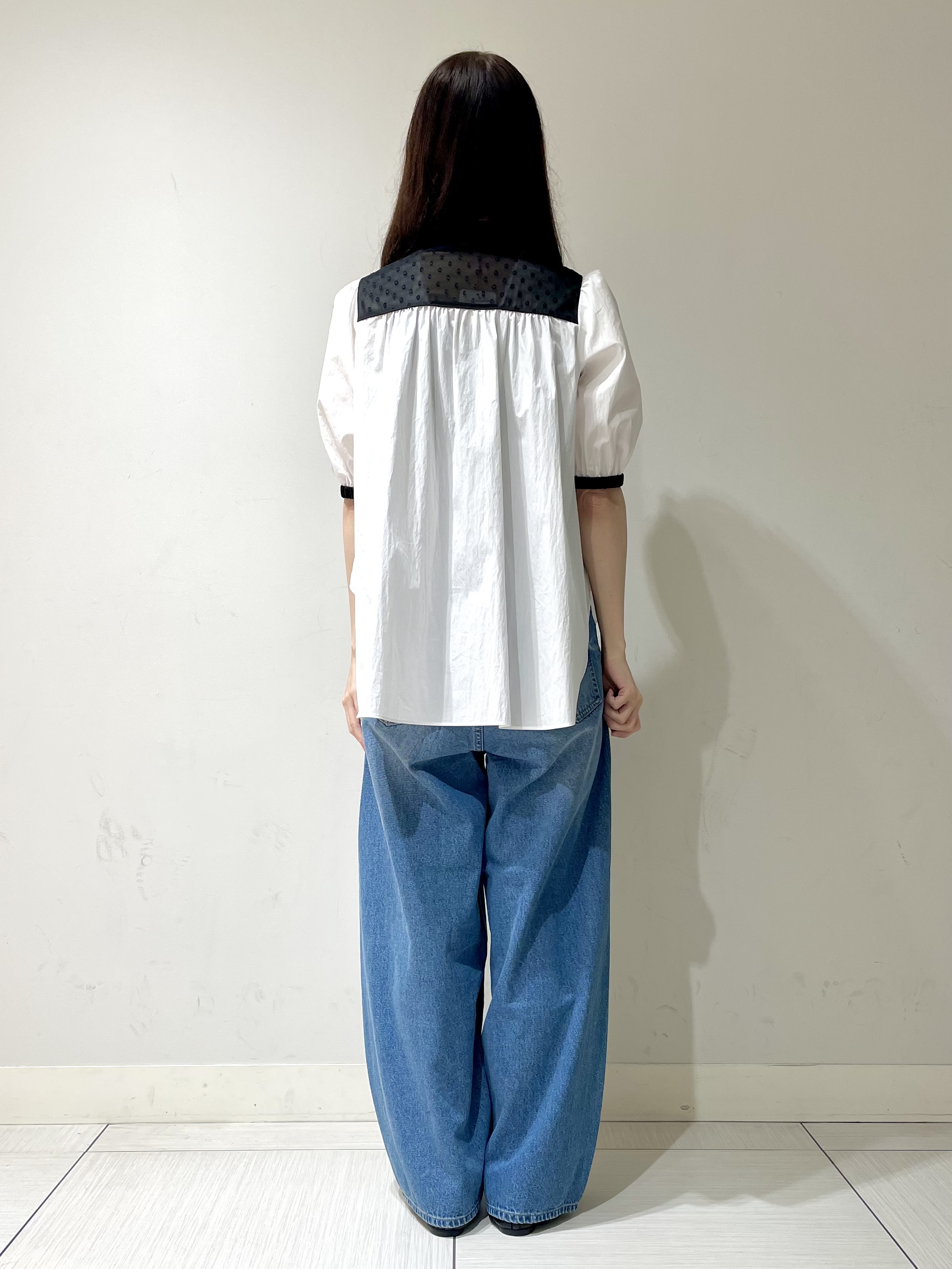 ことさんの「DRESSTERIOR｜【着映え】パフスリーブ ブザムブラウス」を使ったコーディネート