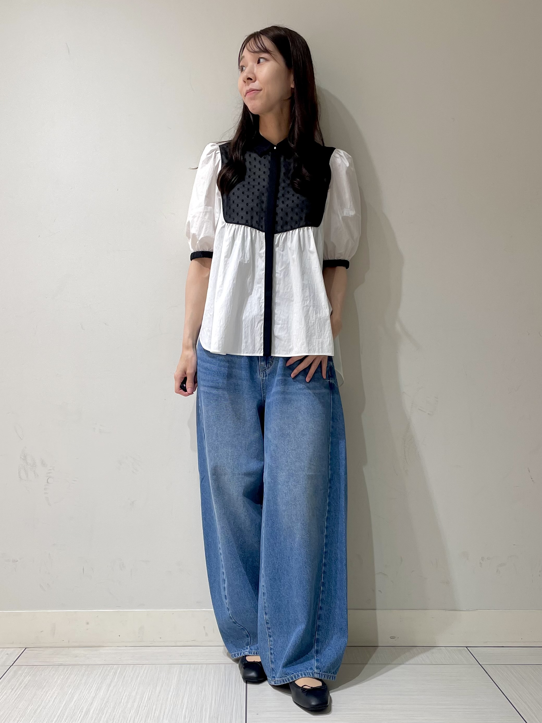 ことさんの「DRESSTERIOR｜【着映え】パフスリーブ ブザムブラウス」を使ったコーディネート