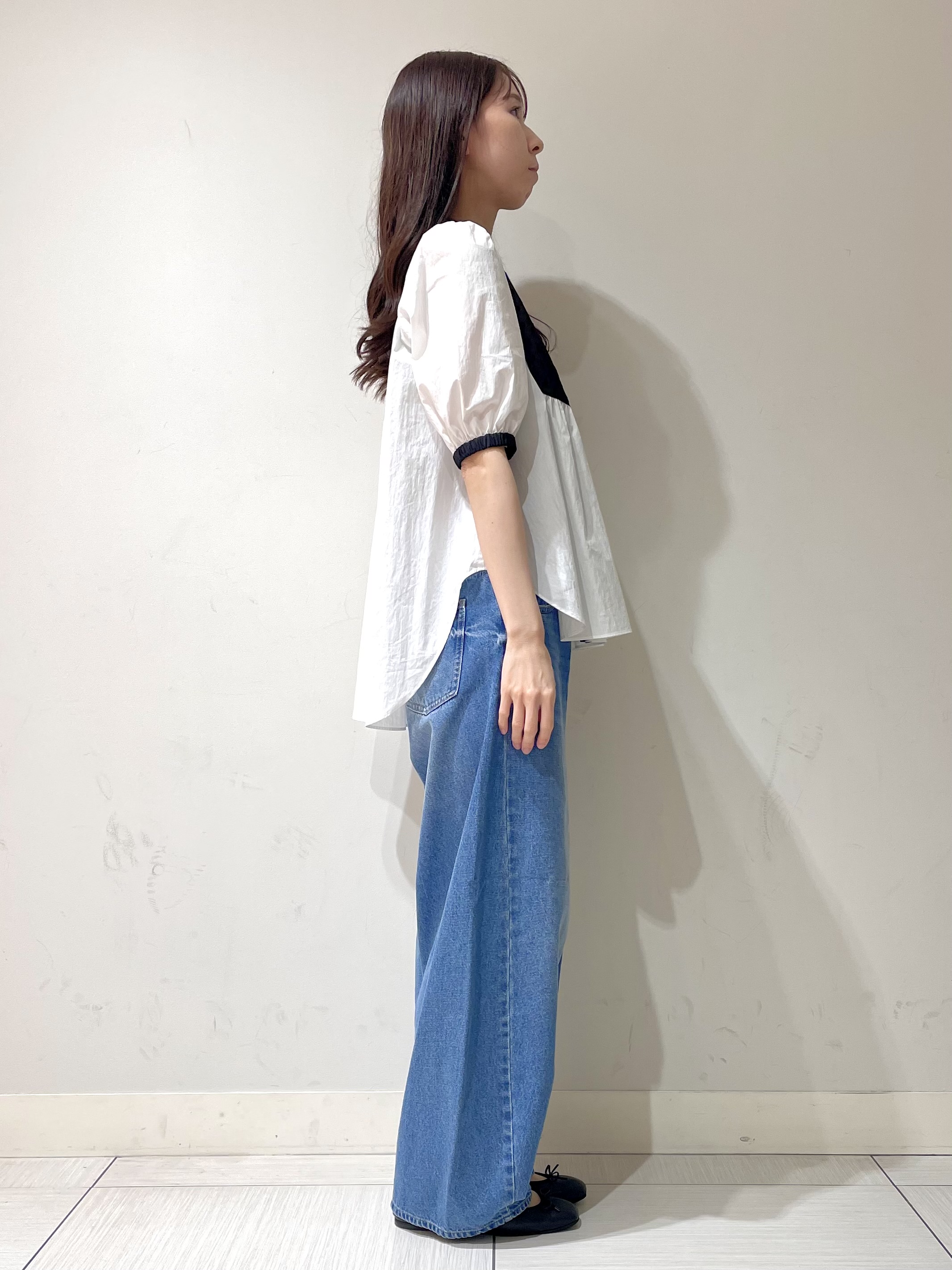 ことさんの「DRESSTERIOR｜【着映え】パフスリーブ ブザムブラウス」を使ったコーディネート