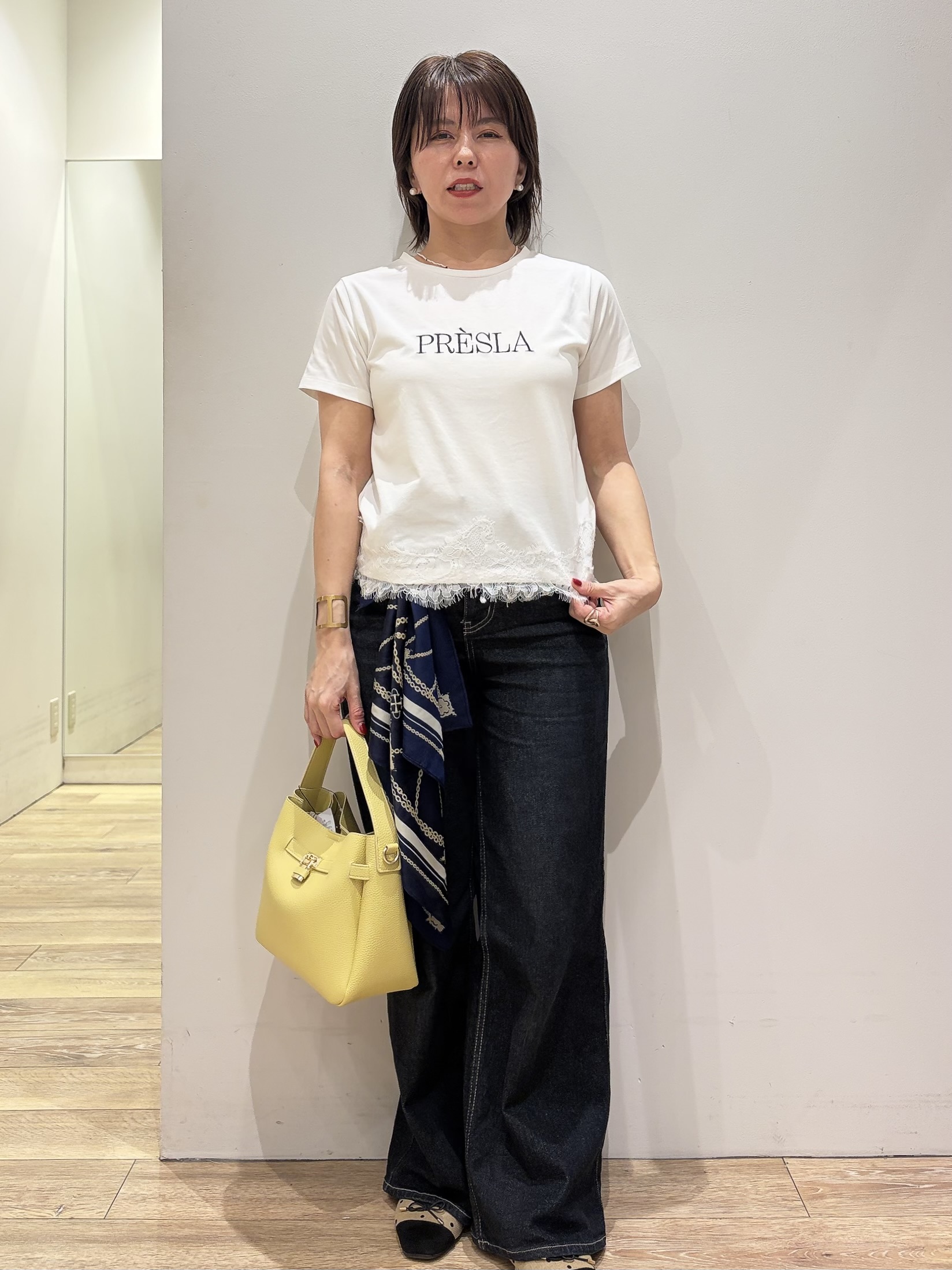 YUKOさんの「index｜【接触冷感／UVケア】裾レースロゴTシャツ《洗濯機OK／S-3L》」を使ったコーディネート