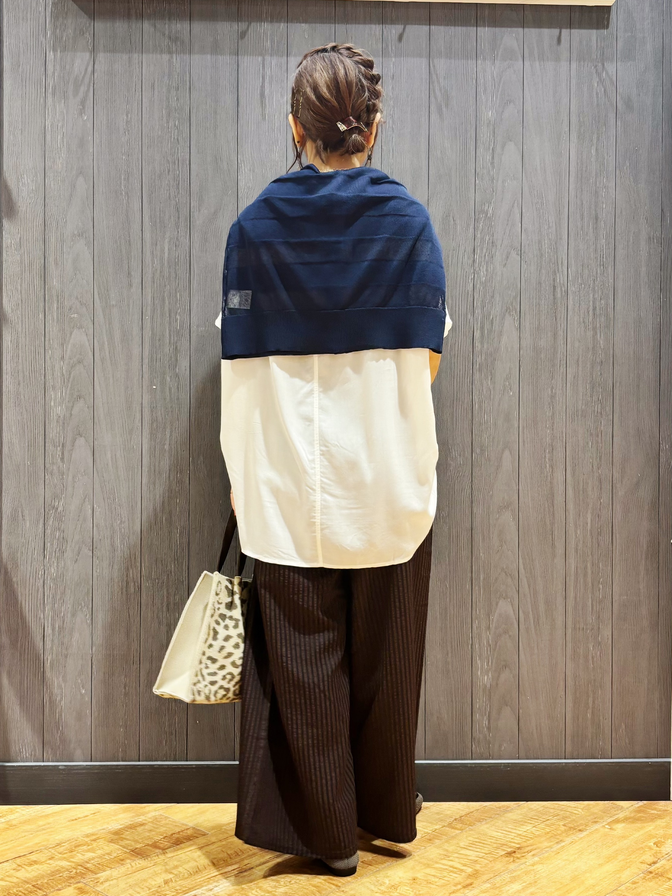 meiさんの「SHOO･LA･RUE｜【洗濯機可/S-LL】涼し気な透け感 日差し冷房対策に シアーボーダーカーディガン」を使ったコーディネート