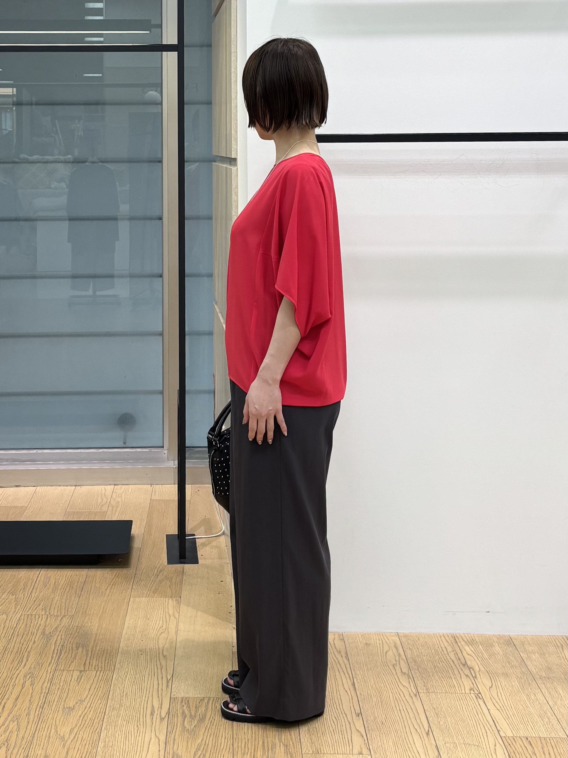 asamiさんの「INDIVI｜【UVケア／接触冷感】ジョーゼットドルマンブラウス」を使ったコーディネート