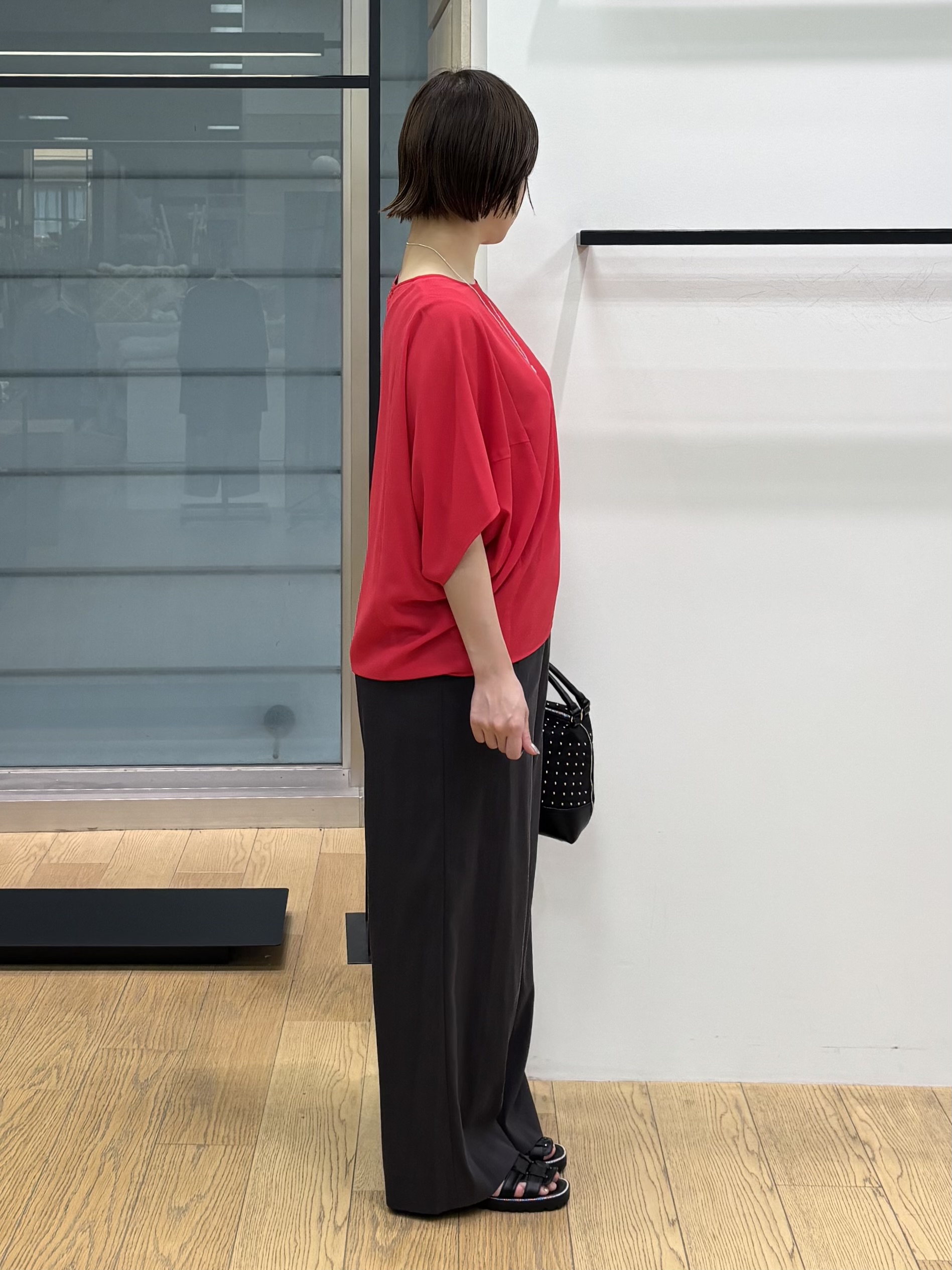 asamiさんの「INDIVI｜【UVケア／接触冷感】ジョーゼットドルマンブラウス」を使ったコーディネート
