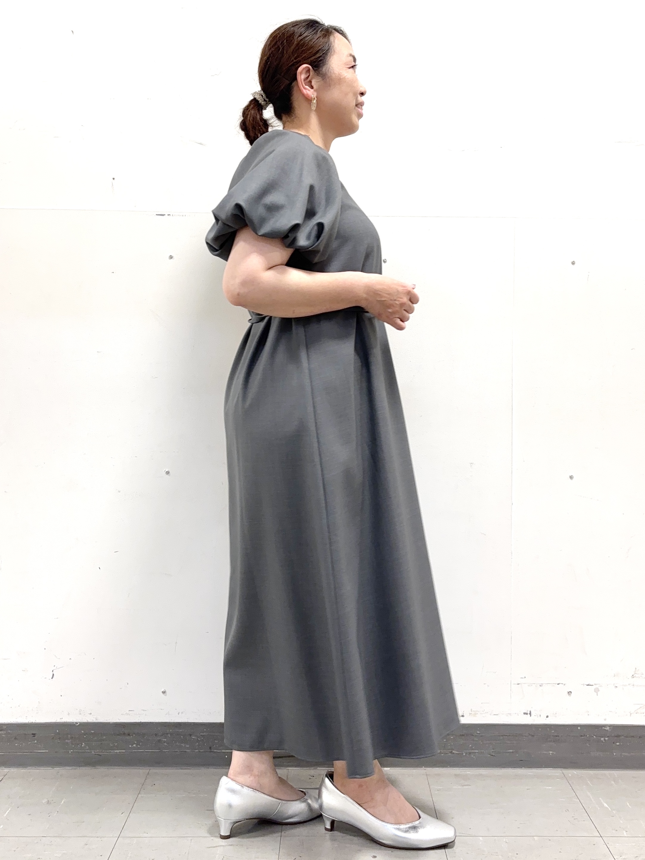keiさんの「Reflect｜【UVカット／手洗い可】パフスリーブ Vネックワンピース」を使ったコーディネート