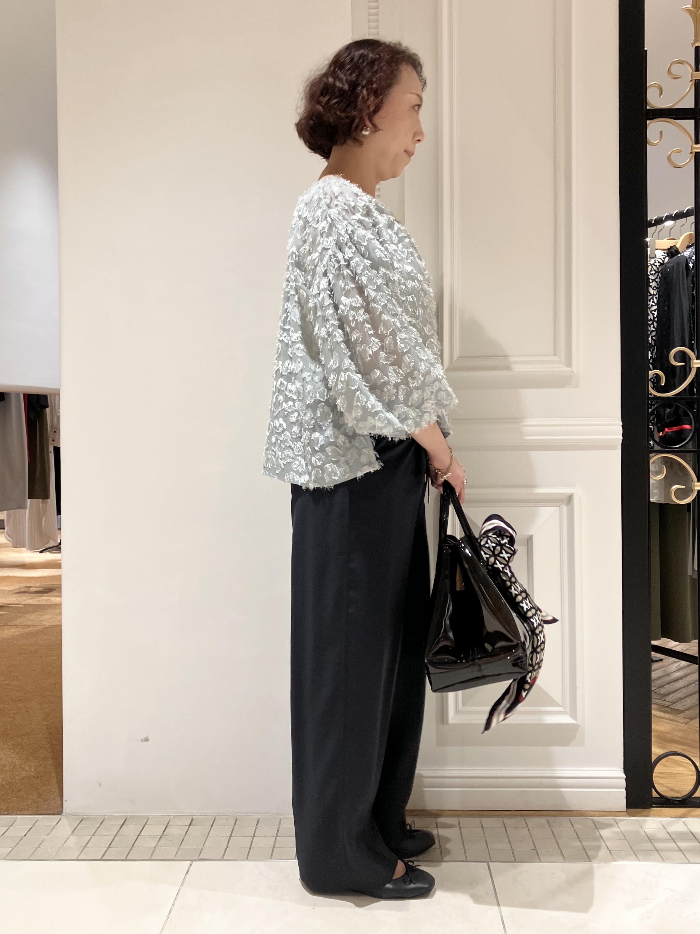 TAJIさんの「DRESSTERIOR｜ジャガードボリュームブラウス」を使ったコーディネート