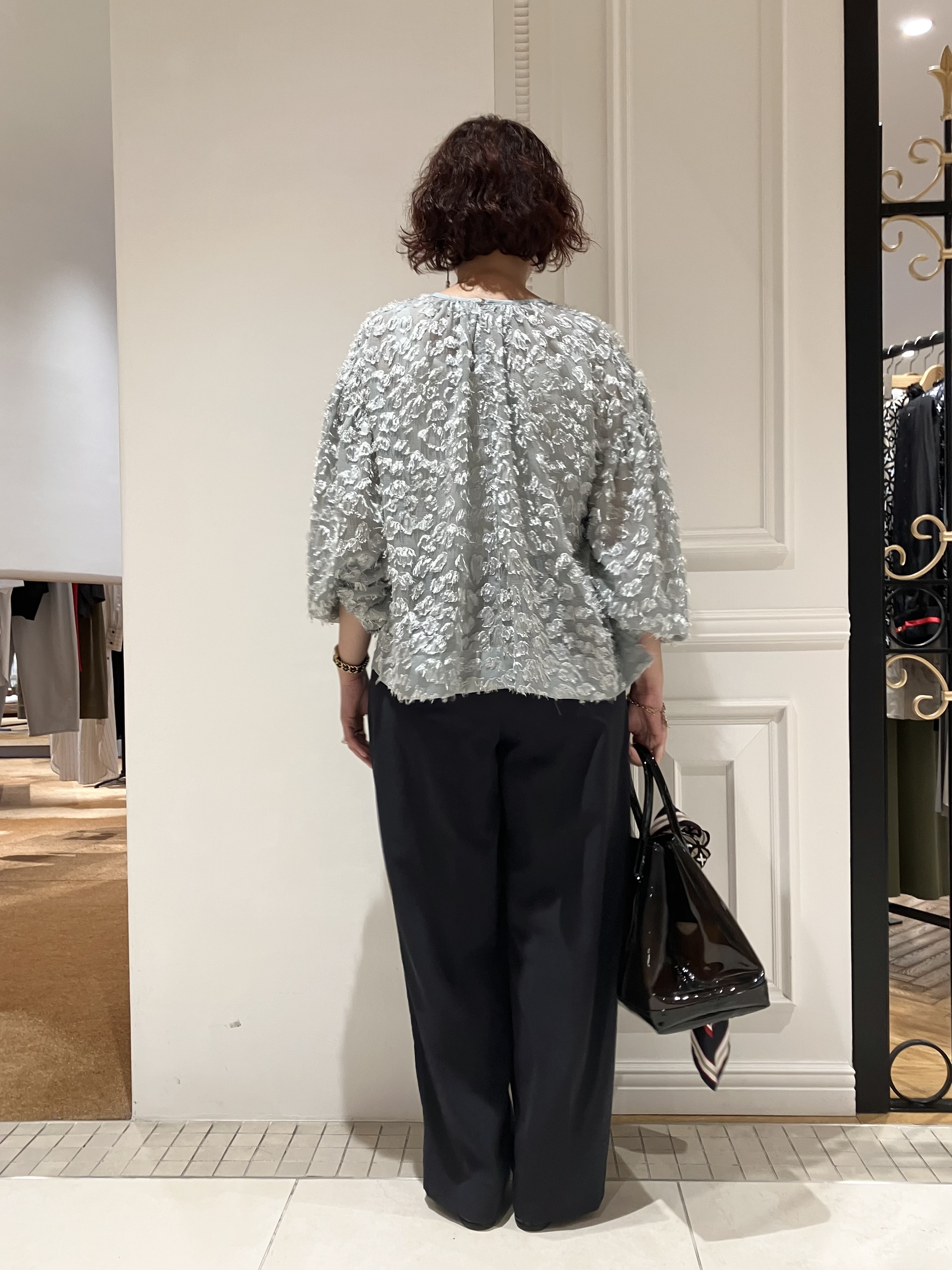 TAJIさんの「DRESSTERIOR｜ジャガードボリュームブラウス」を使ったコーディネート