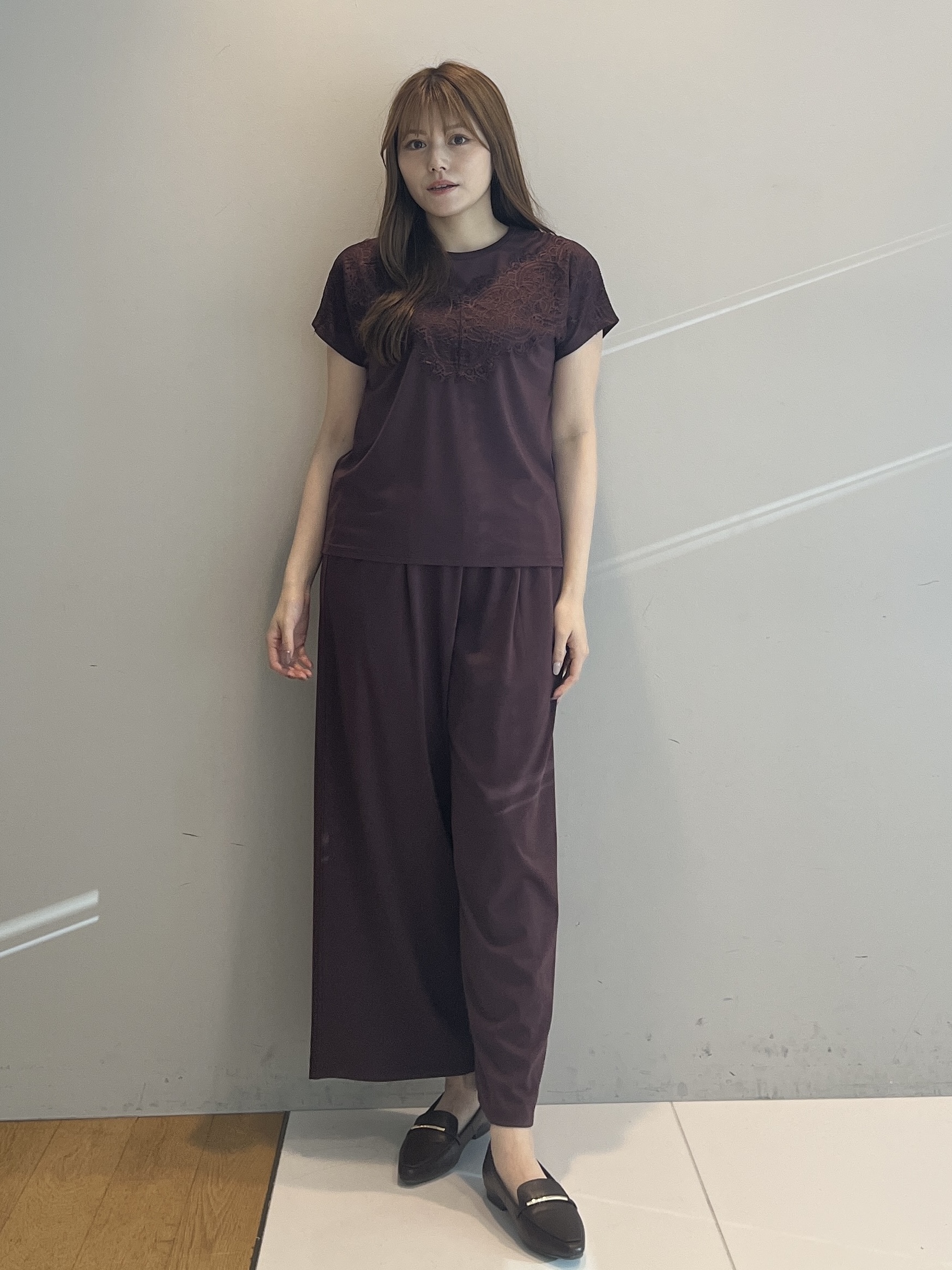 sayaさんの「grove｜【持続冷感/SET UP可】ひんやりポンチシリーズ／フロントレースドルマンカットソー」を使ったコーディネート