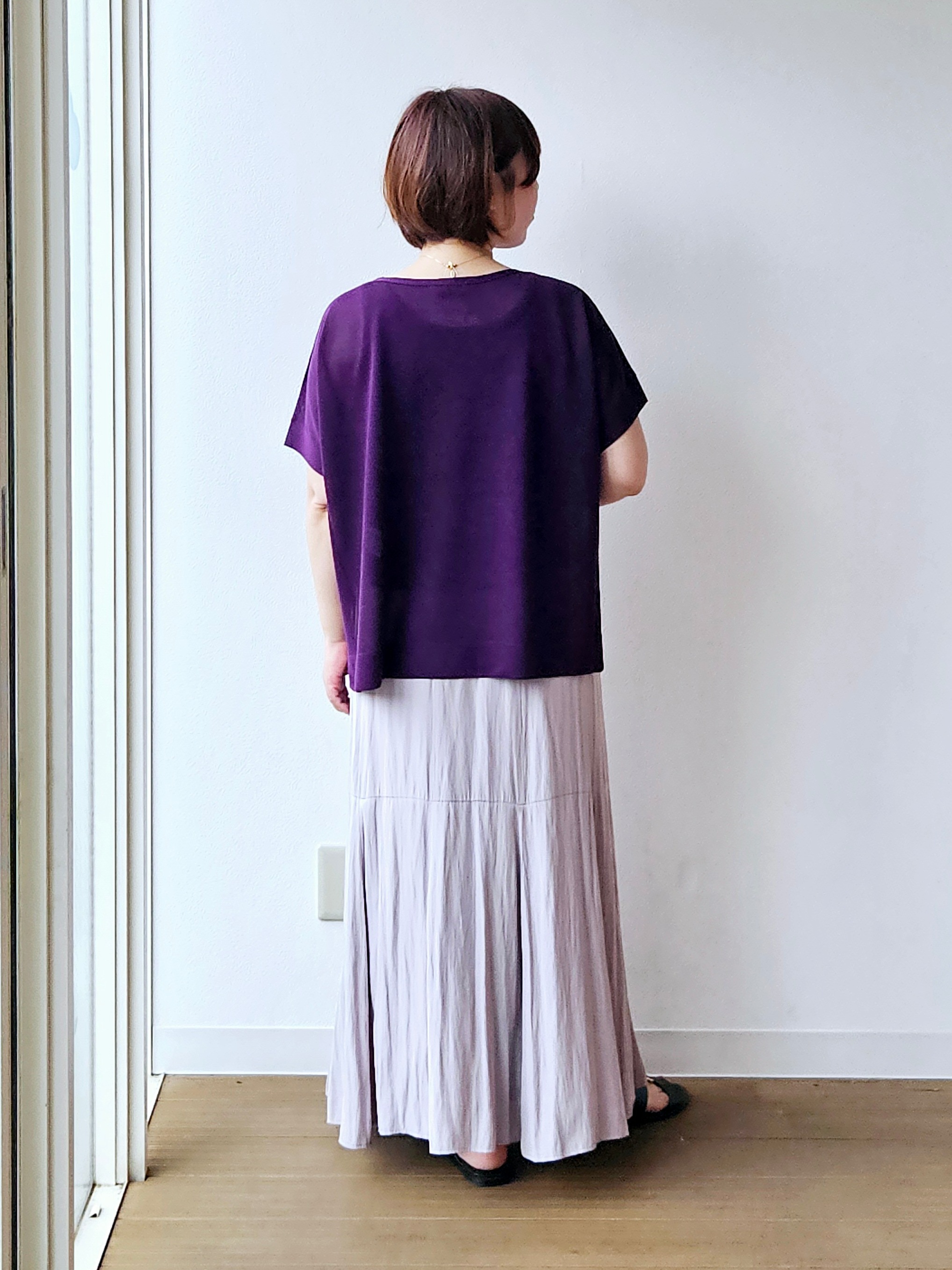 やじまさんの「UNTITLED｜【アンサンブル可/品のある透け感】Tシャツ風ニットトップス」を使ったコーディネート