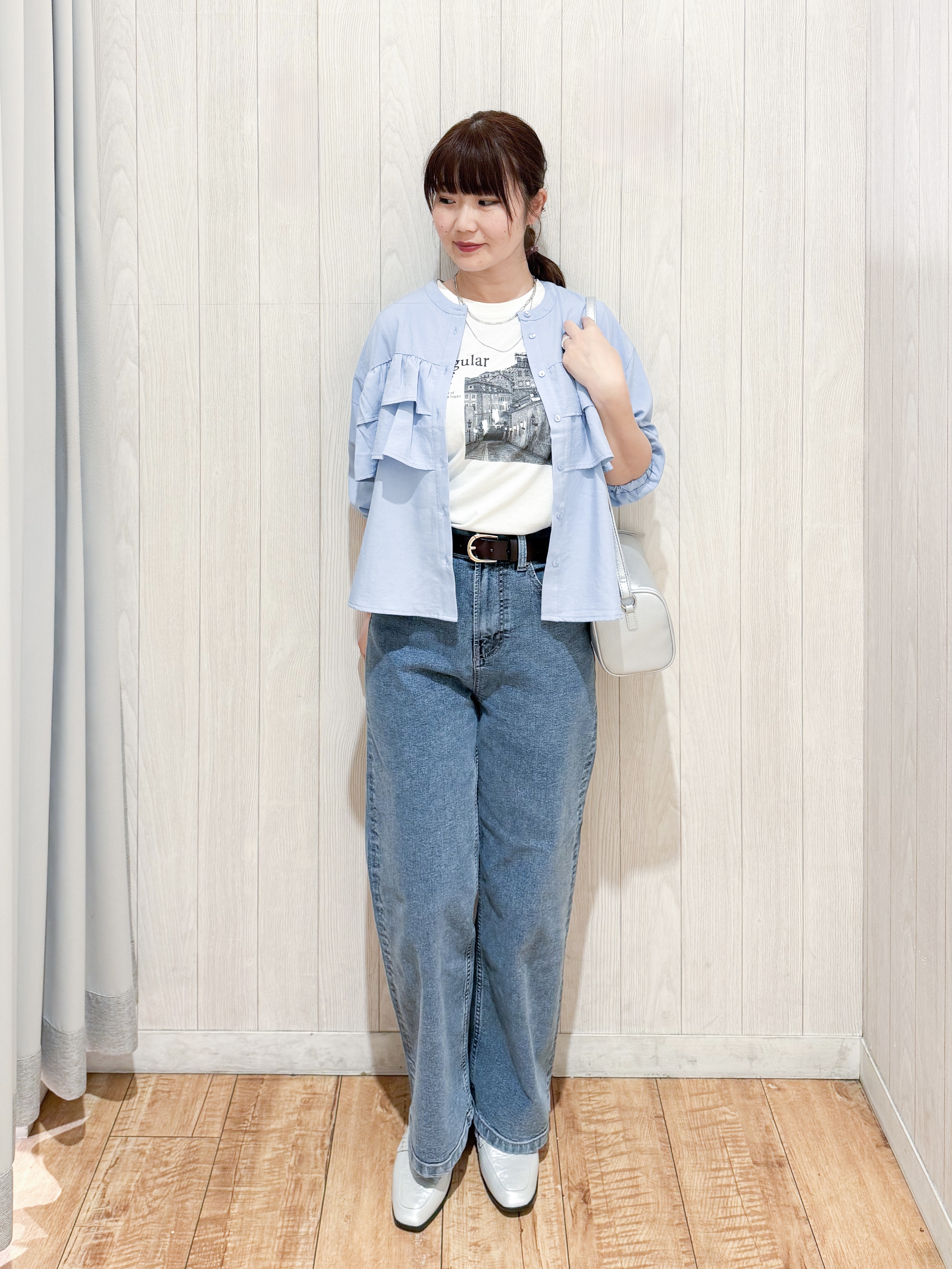 愛さんの「SHOO･LA･RUE｜フロントティアードブラウス」を使ったコーディネート