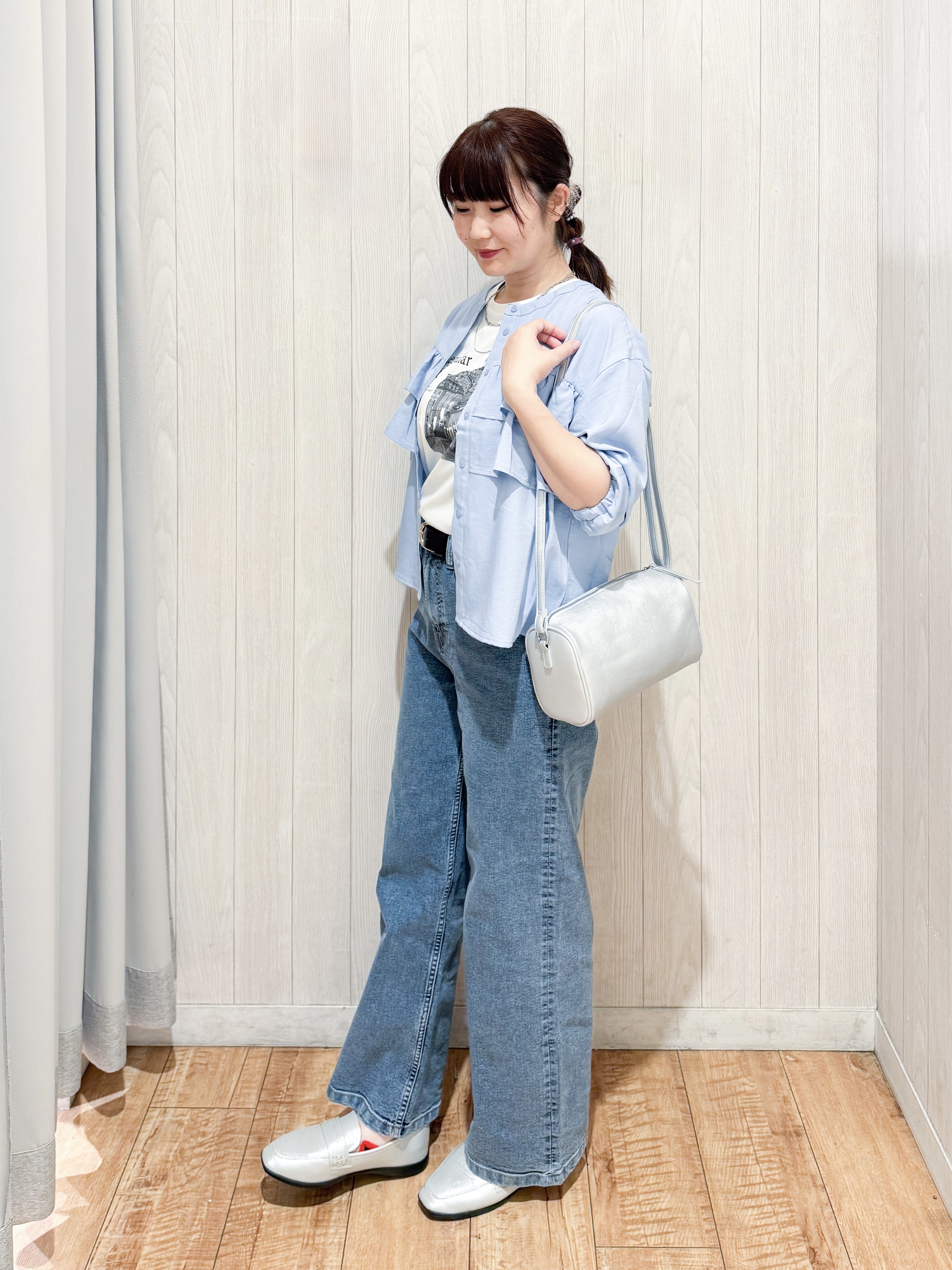 愛さんの「SHOO･LA･RUE｜フロントティアードブラウス」を使ったコーディネート