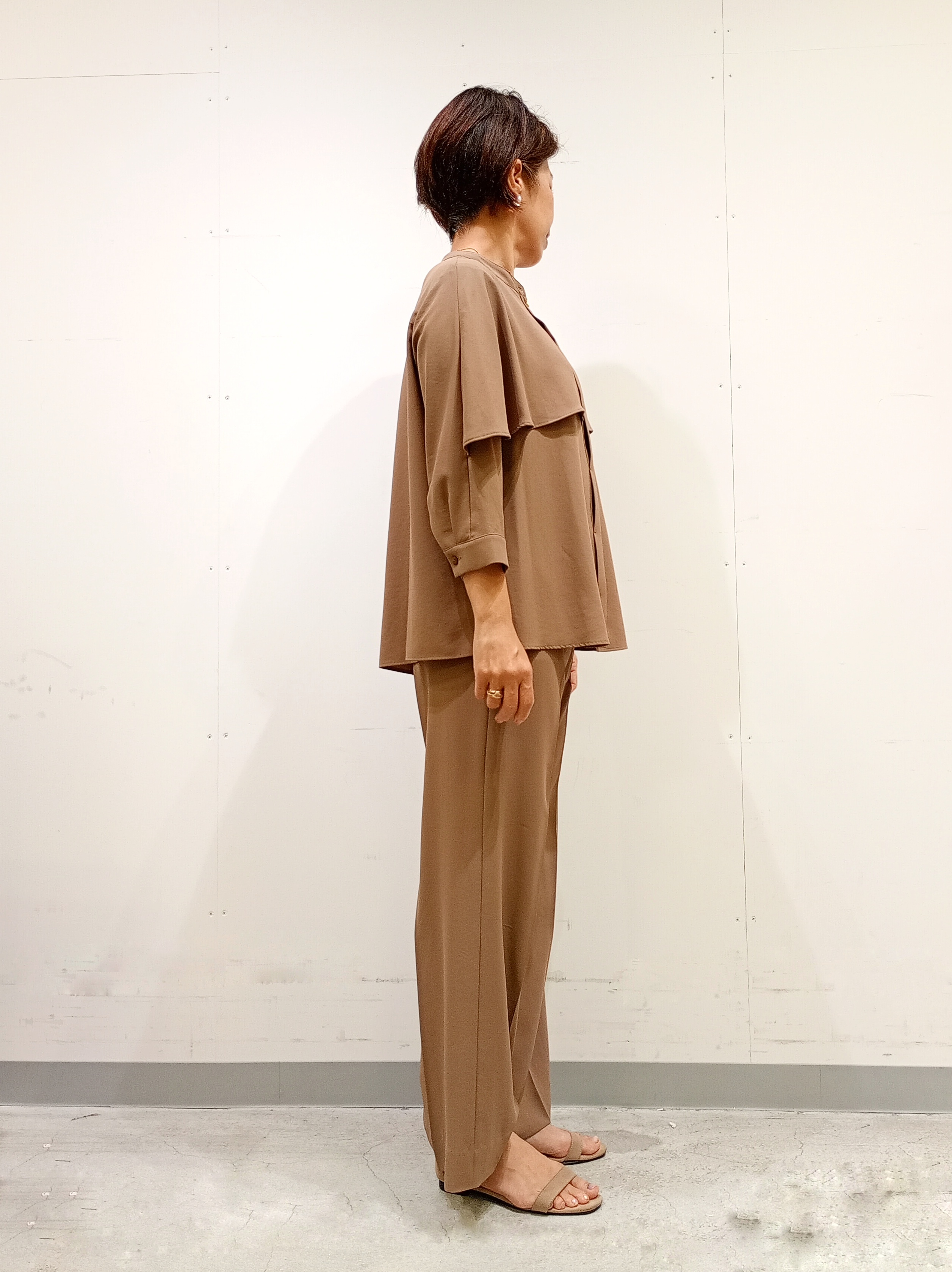 Kさんの「INDIVI｜【接触冷感/UVケア/夏羽織り/着る日傘】ケープ風ブラウス」を使ったコーディネート