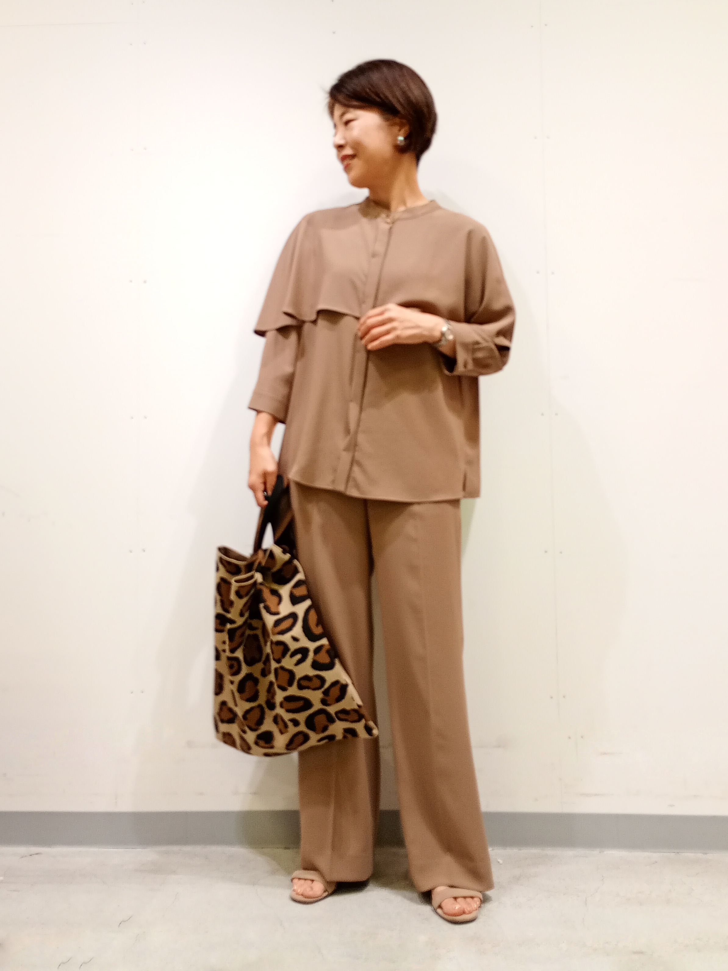 Kさんの「INDIVI｜【接触冷感/UVケア/夏羽織り/着る日傘】ケープ風ブラウス」を使ったコーディネート