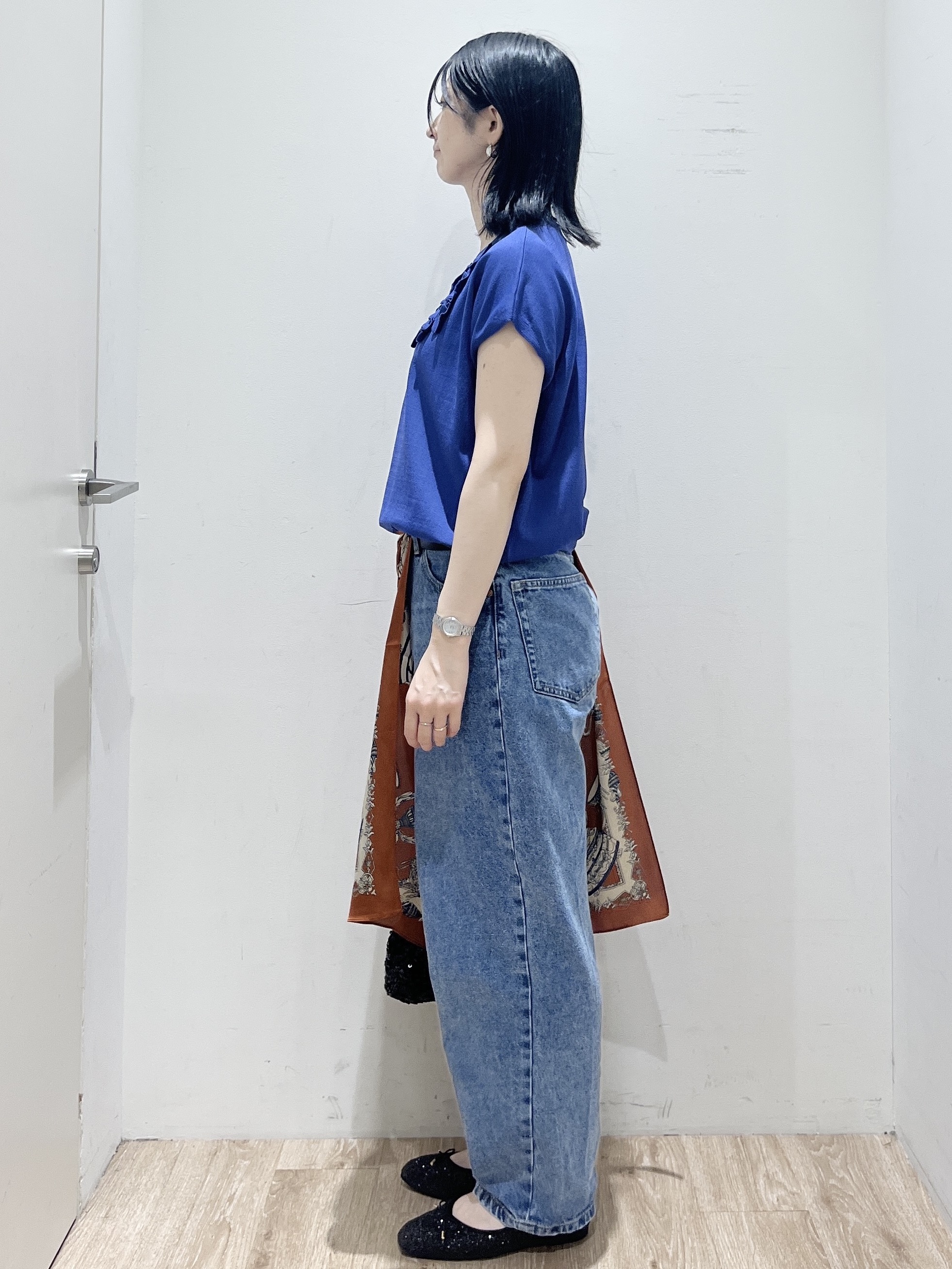 momokoさんの「OPAQUE.CLIP｜【接触冷感／UV】フリルフレンチスリーブニット《洗濯機OK》」を使ったコーディネート