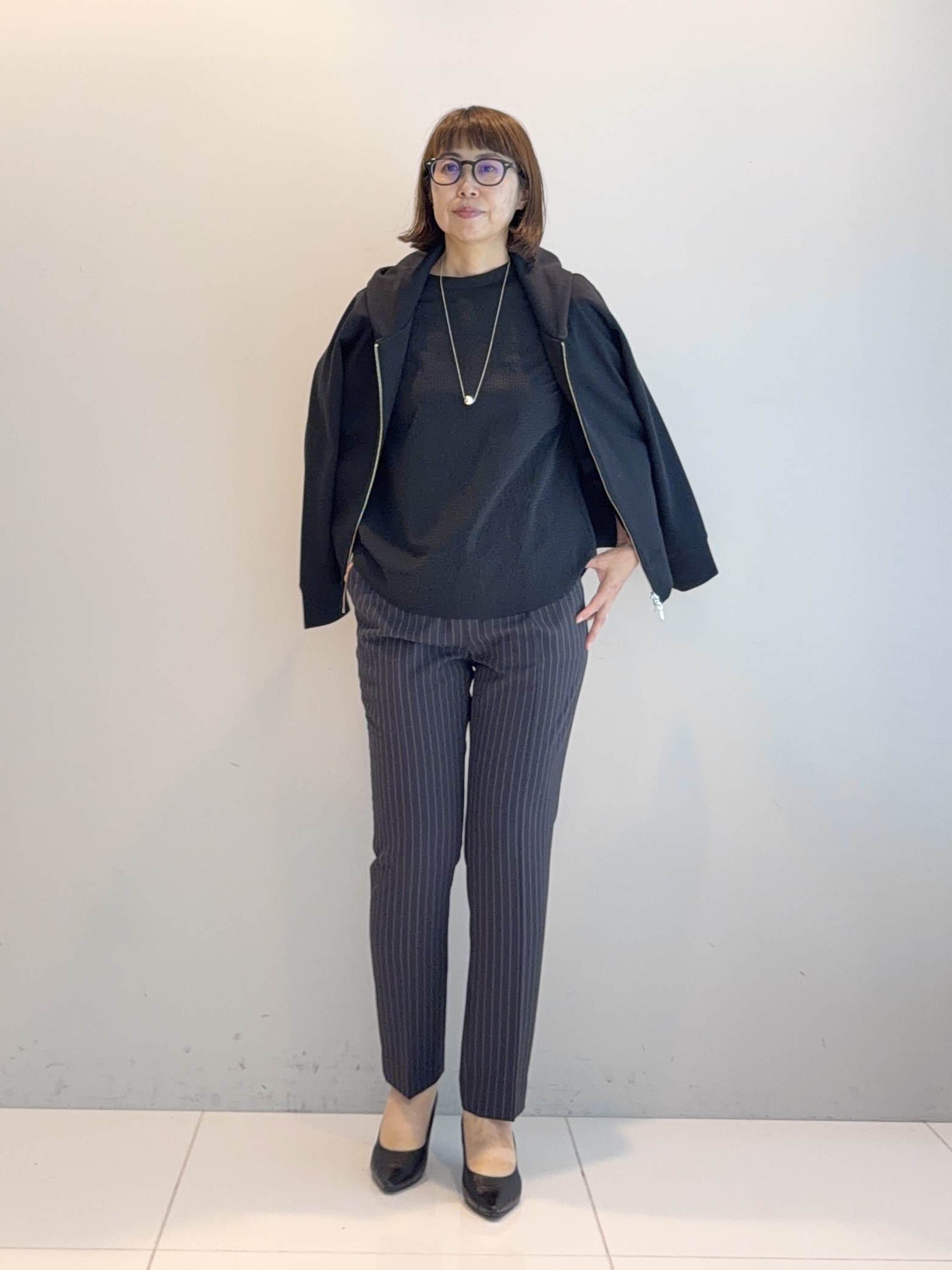 murayamaさんの「INDIVI｜【接触冷感/UVケア/着る日傘】テーパードパンツ」を使ったコーディネート