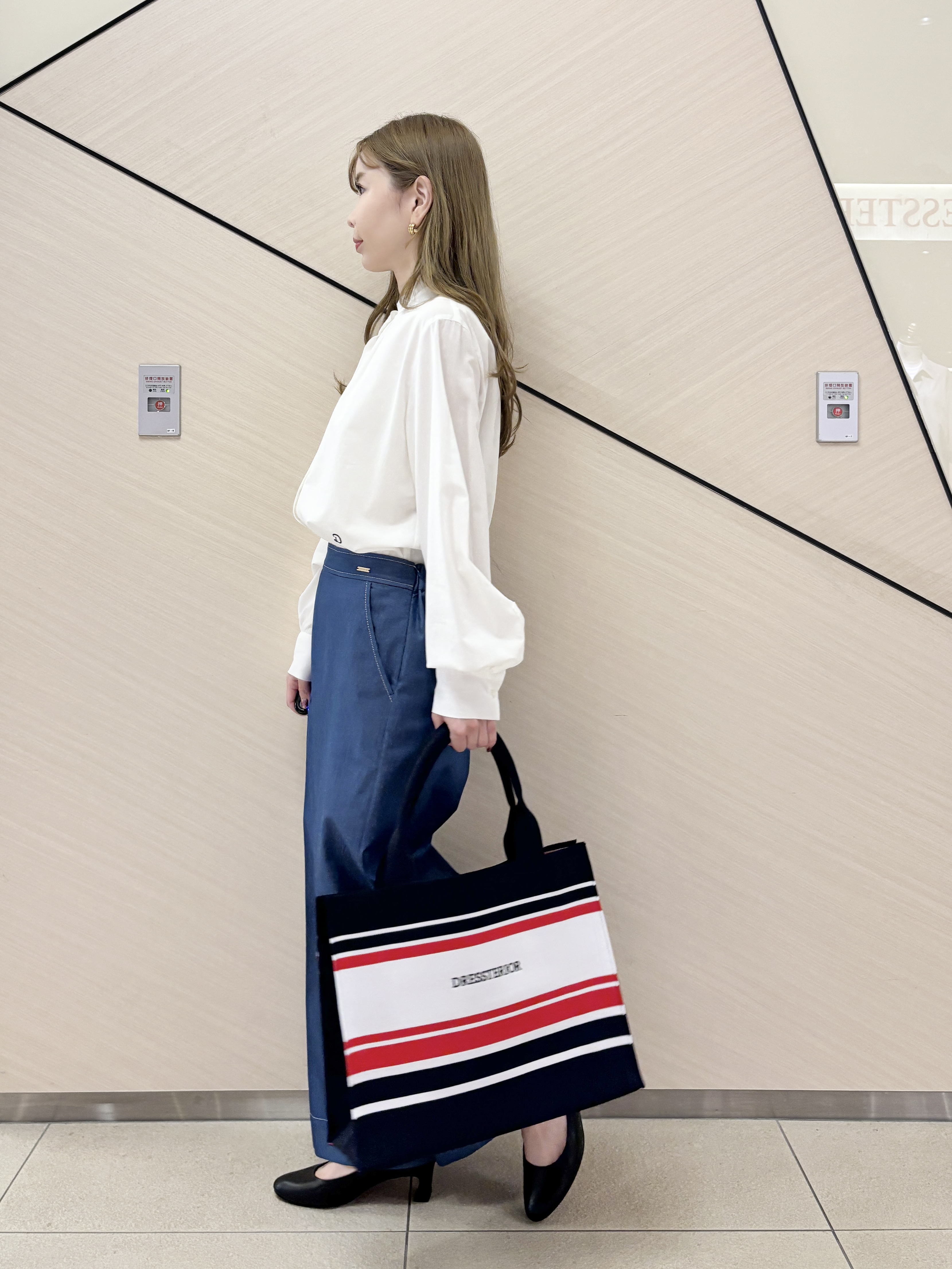 清水夏姫さんの「DRESSTERIOR｜【otonaMUSE5月号掲載】アーチフィットレザーパンプス」を使ったコーディネート