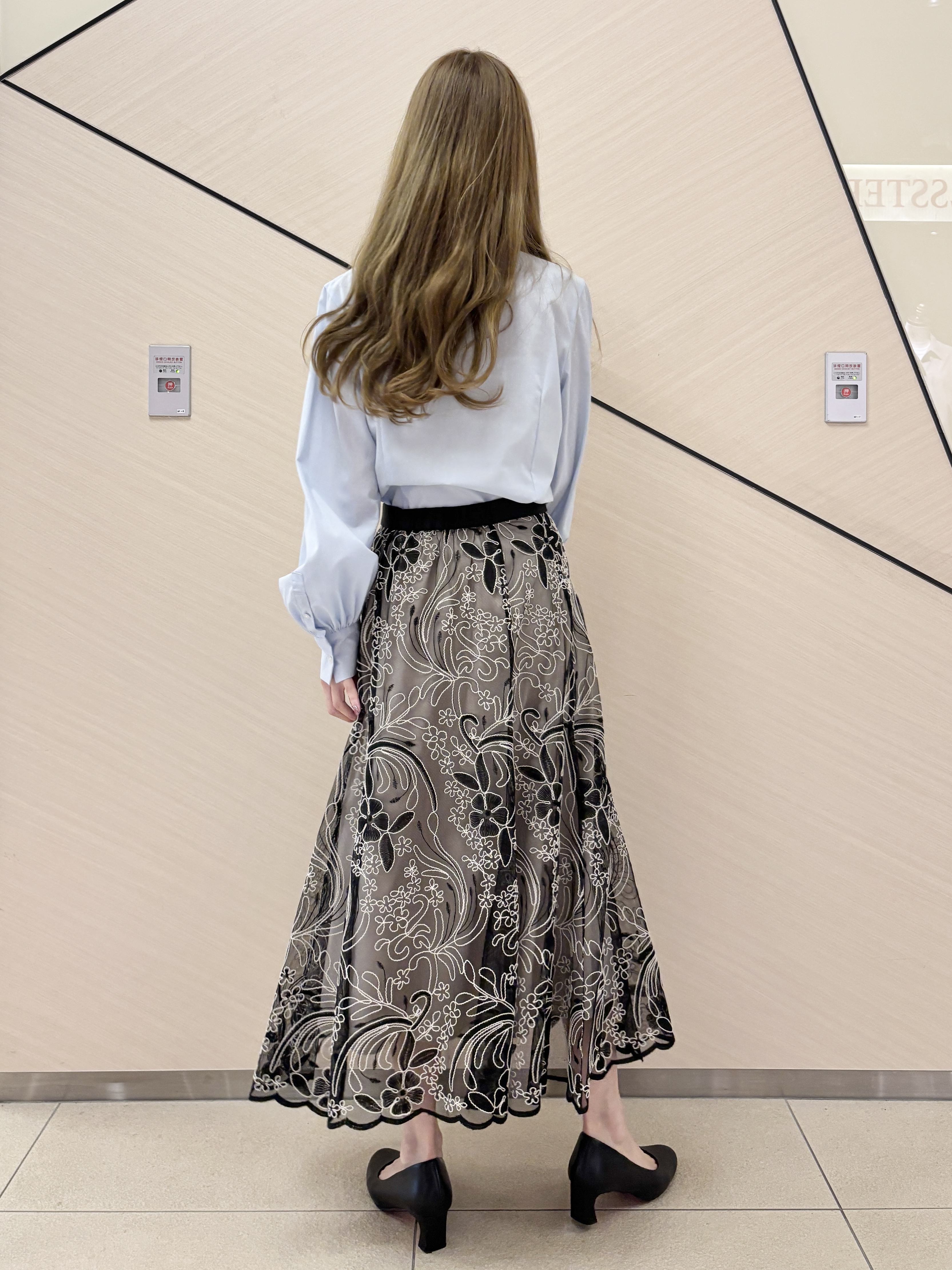 清水夏姫さんの「DRESSTERIOR｜【otonaMUSE5月号掲載】アーチフィットレザーパンプス」を使ったコーディネート