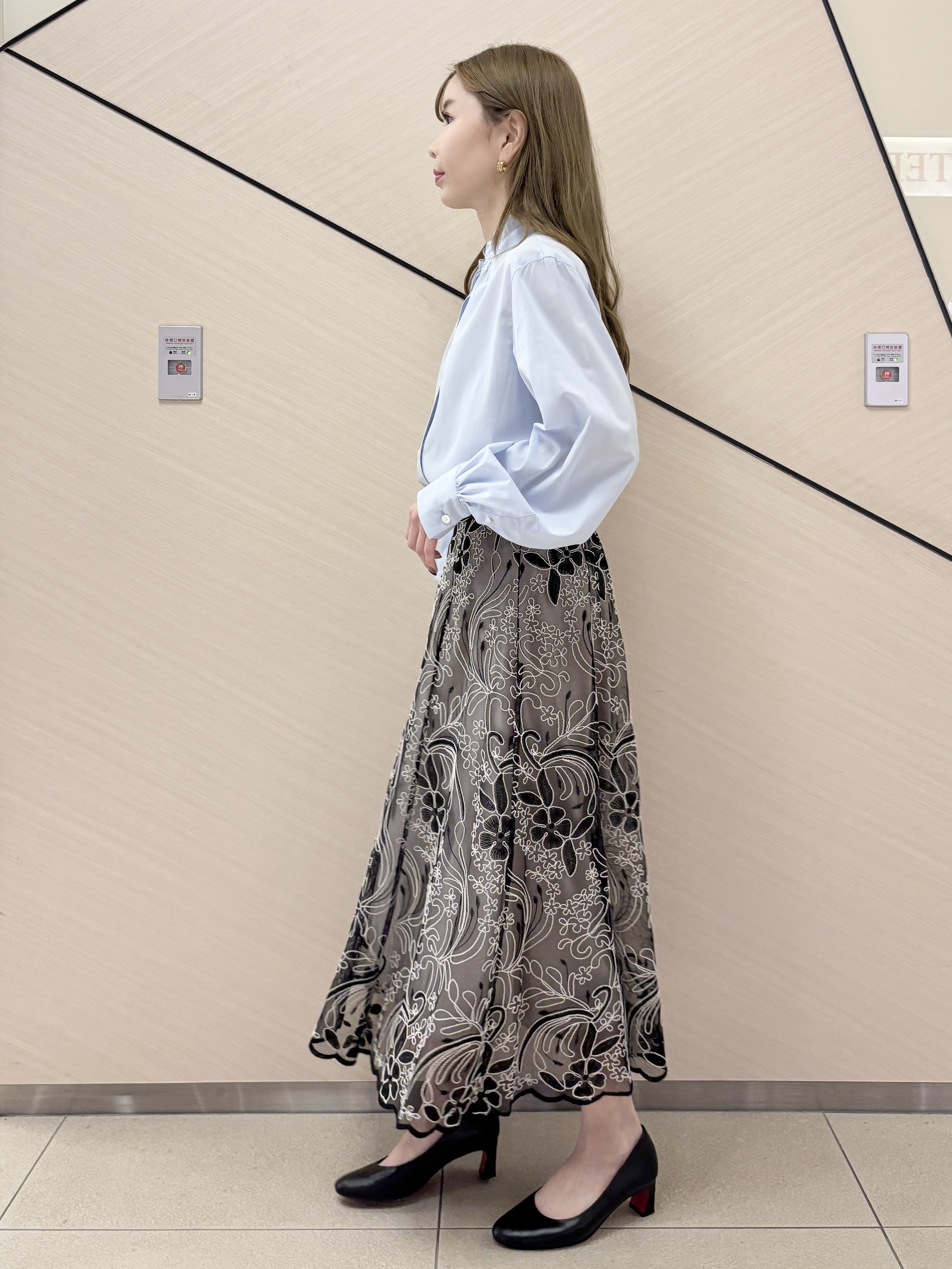 清水夏姫さんの「DRESSTERIOR｜【otonaMUSE5月号掲載】アーチフィットレザーパンプス」を使ったコーディネート