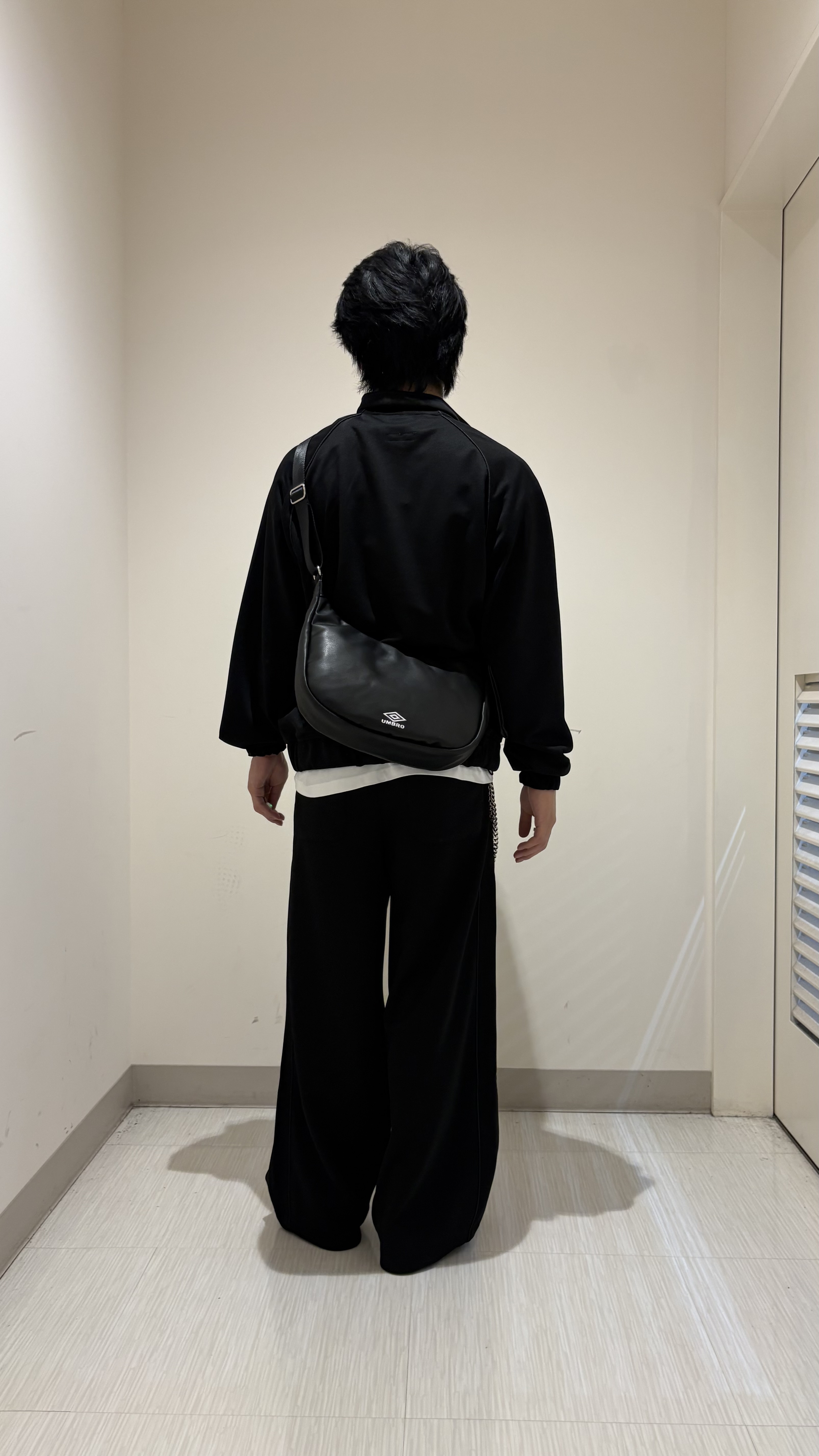 辻一樹さんの「tk.TAKEO KIKUCHI｜【UMBROコラボ】2WAYトラックジャケット／セットアップOK」を使ったコーディネート