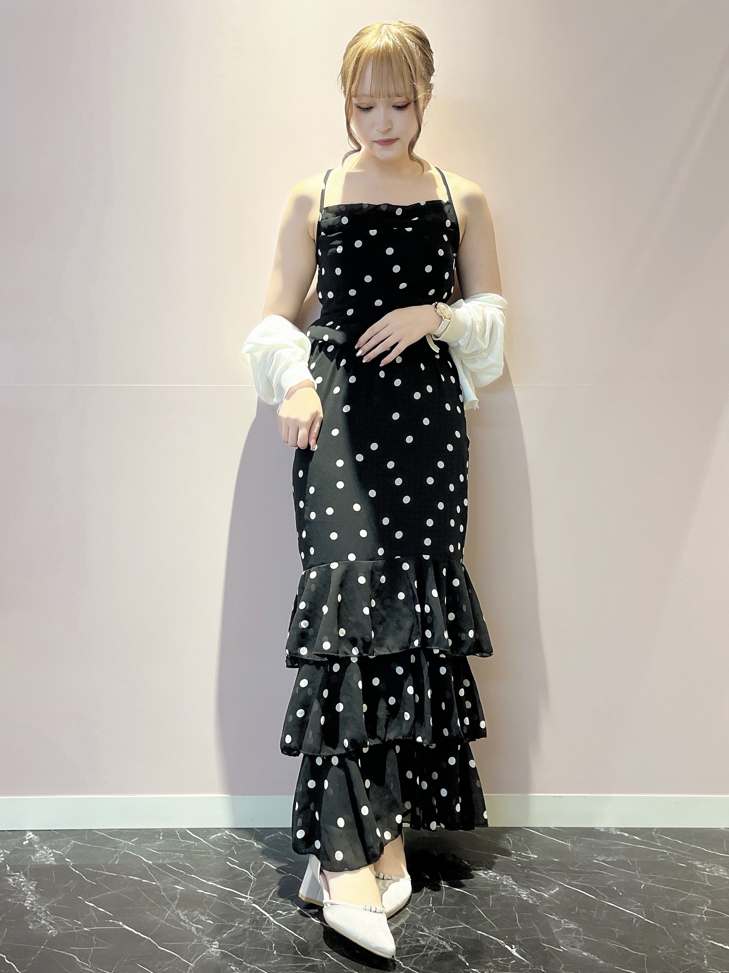 このかさんの「ESPERANZA｜ジュエルセパレートパンプス」を使ったコーディネート