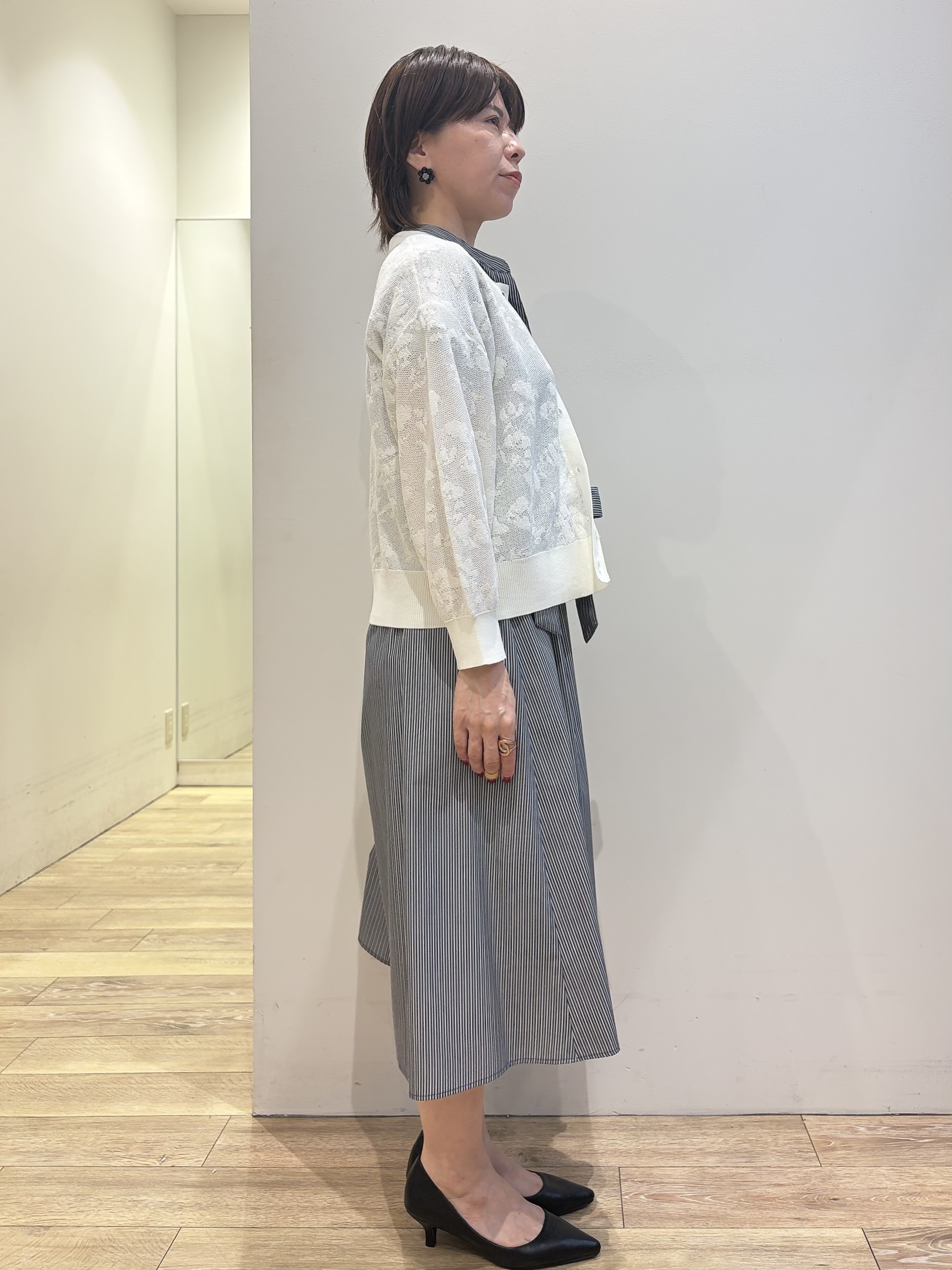 YUKOさんの「index｜柄アソートボクシーカーディガン【洗濯機OK】」を使ったコーディネート