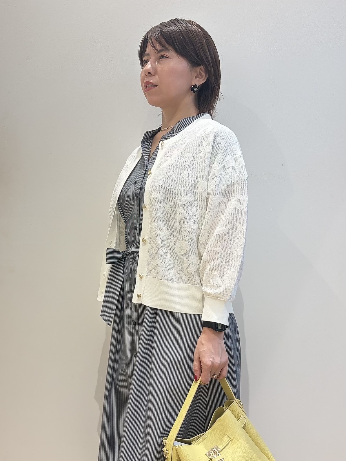 YUKOさんの「index｜柄アソートボクシーカーディガン【洗濯機OK】」を使ったコーディネート