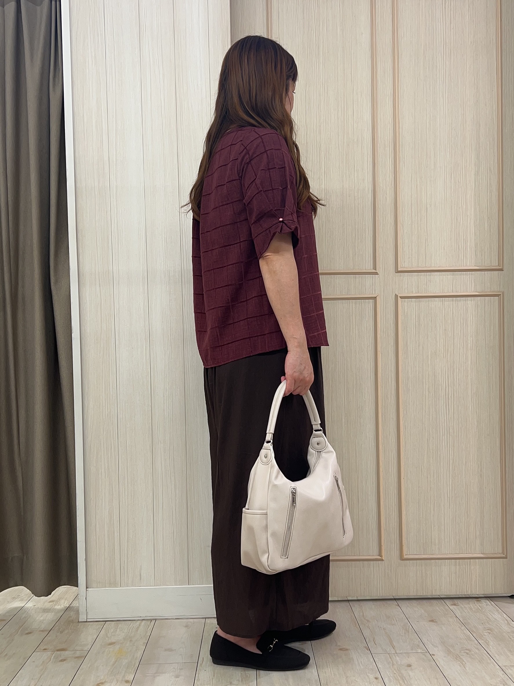 akiさんの「SHOO･LA･RUE｜【セットアップ可/S-LL】モールチェックで上品に タックスリーブ ブラウス」を使ったコーディネート