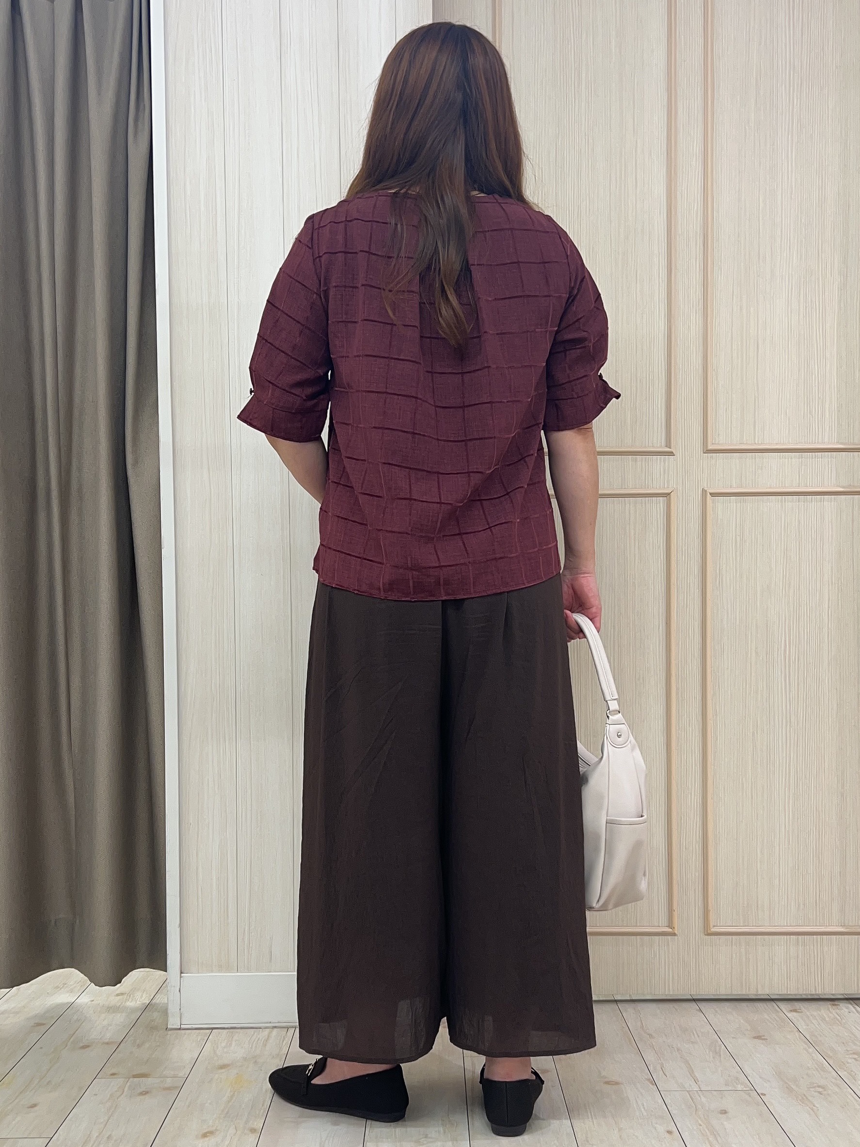 akiさんの「SHOO･LA･RUE｜【セットアップ可/S-LL】モールチェックで上品に タックスリーブ ブラウス」を使ったコーディネート