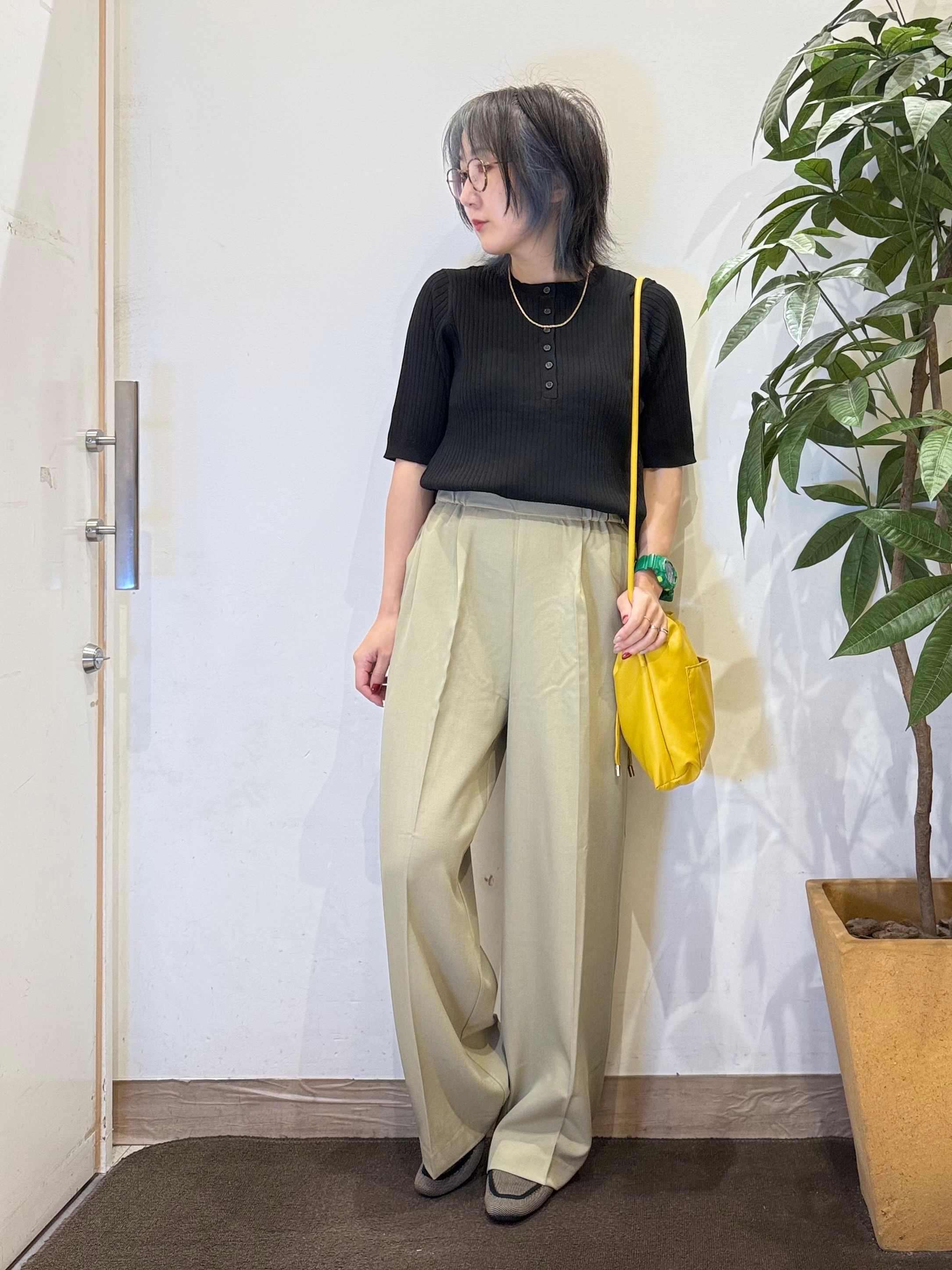 misakiさんの「SHOO･LA･RUE｜【S-LL】抜け感ある着こなしに ヘンリーネック リブニット」を使ったコーディネート