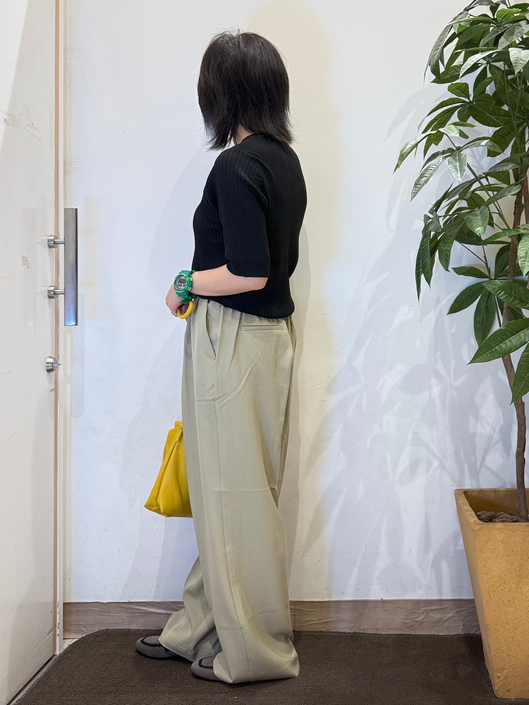 misakiさんの「SHOO･LA･RUE｜【S-LL】抜け感ある着こなしに ヘンリーネック リブニット」を使ったコーディネート