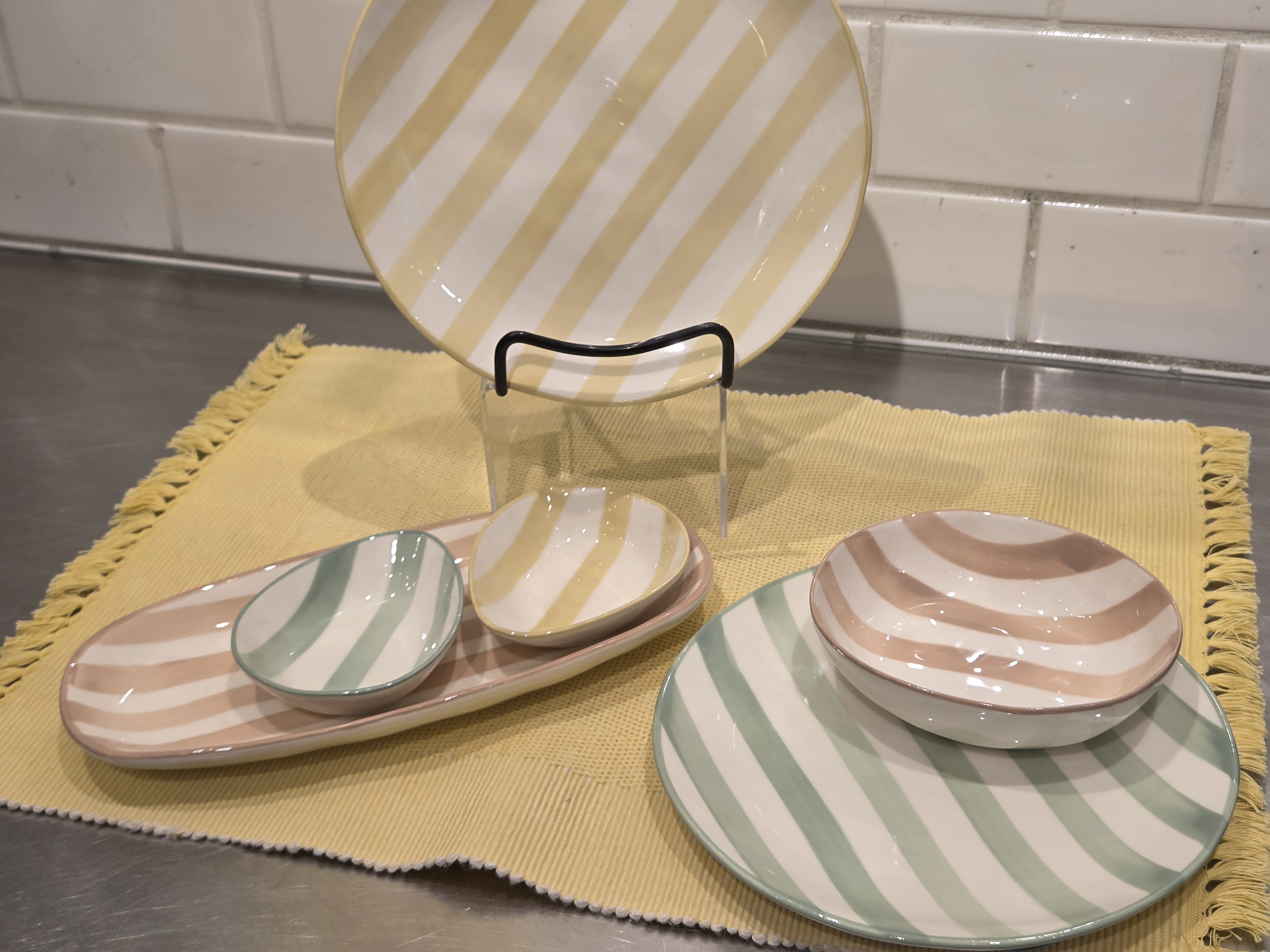 さっきーさんの「212 KITCHEN STORE｜ストライプ オーバルプレート PK」を使ったコーディネート