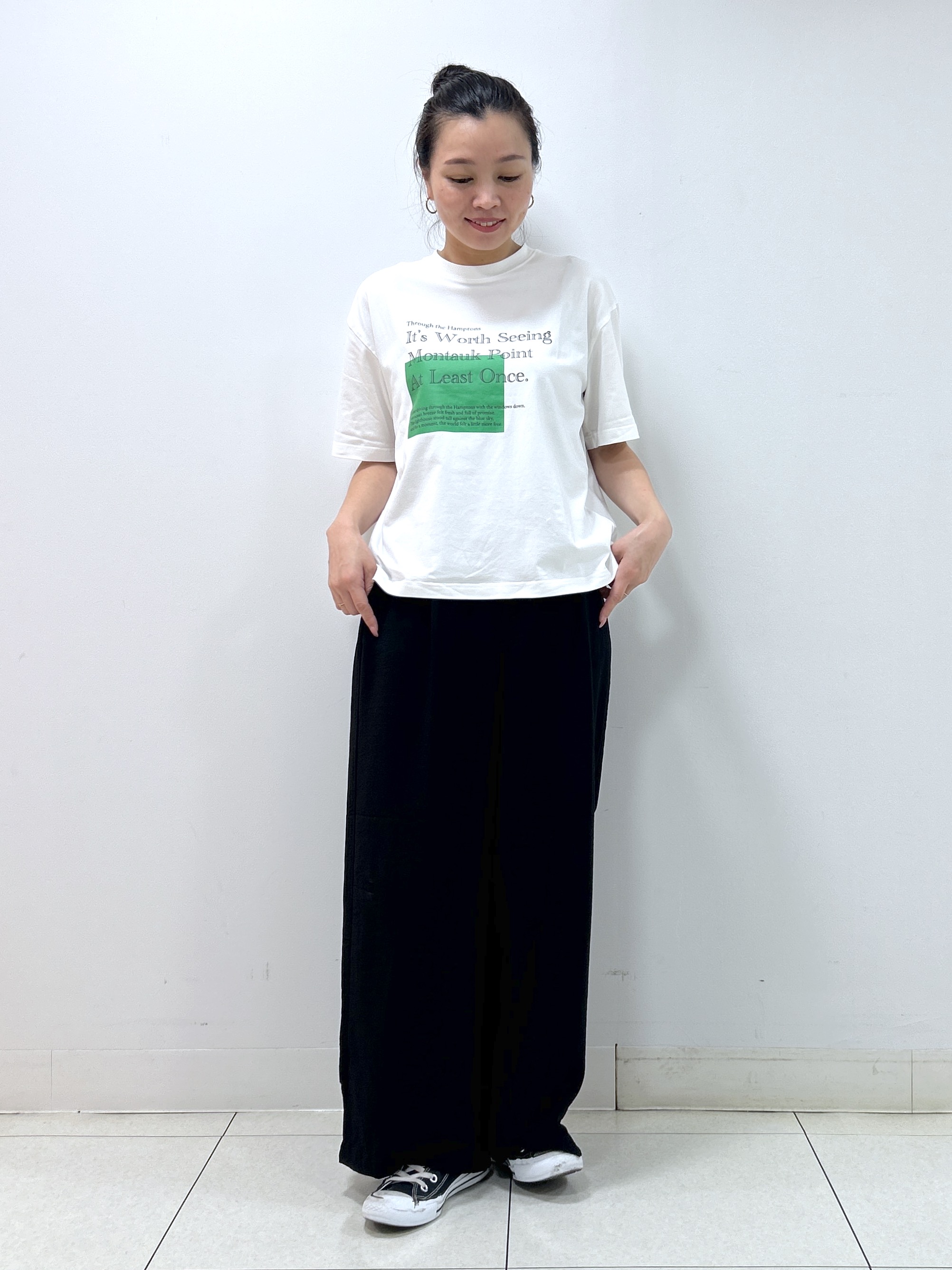Kaiさんの「Dessin｜グラフィックデザイン Tシャツ」を使ったコーディネート