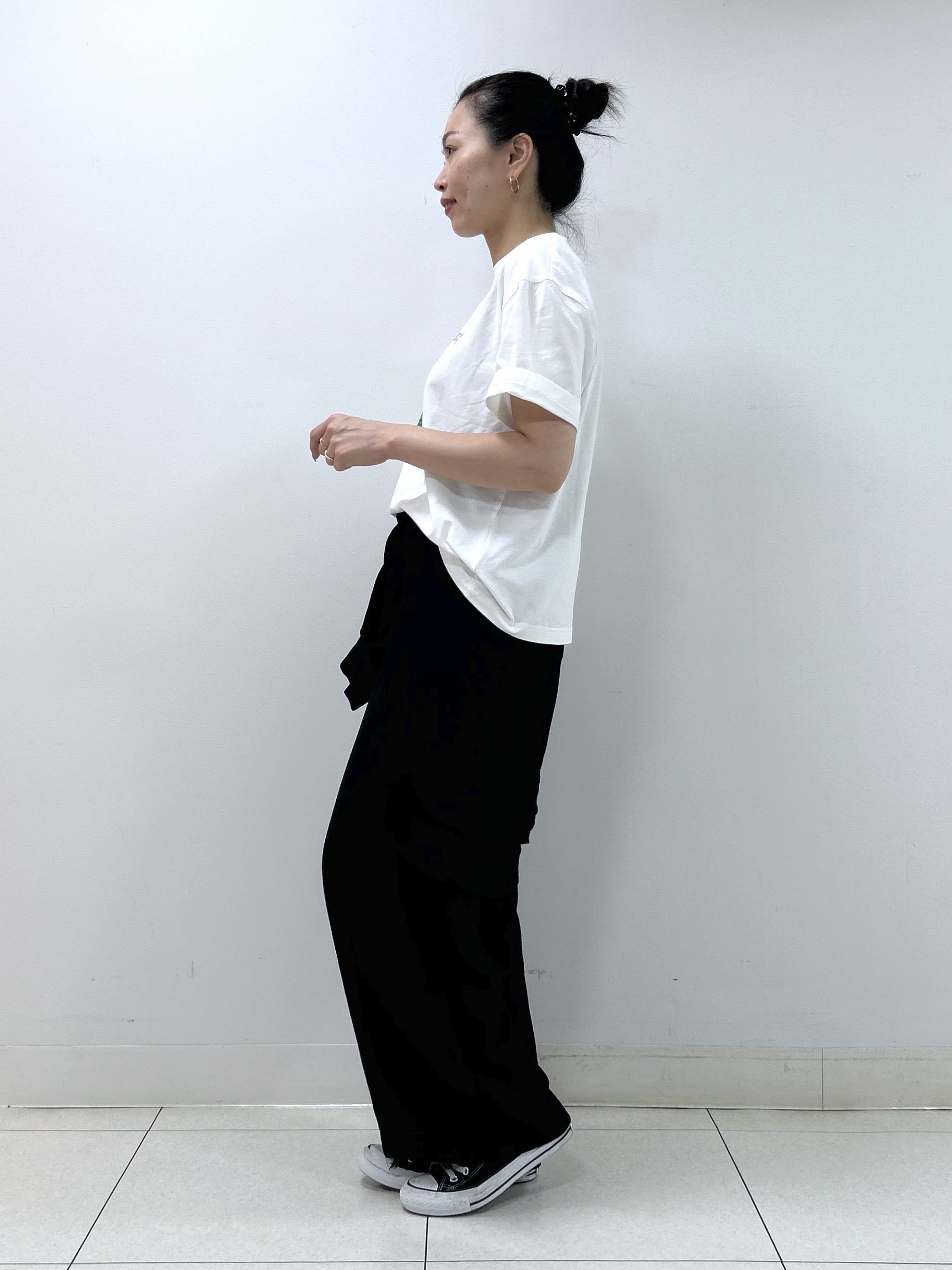 Kaiさんの「Dessin｜グラフィックデザイン Tシャツ」を使ったコーディネート