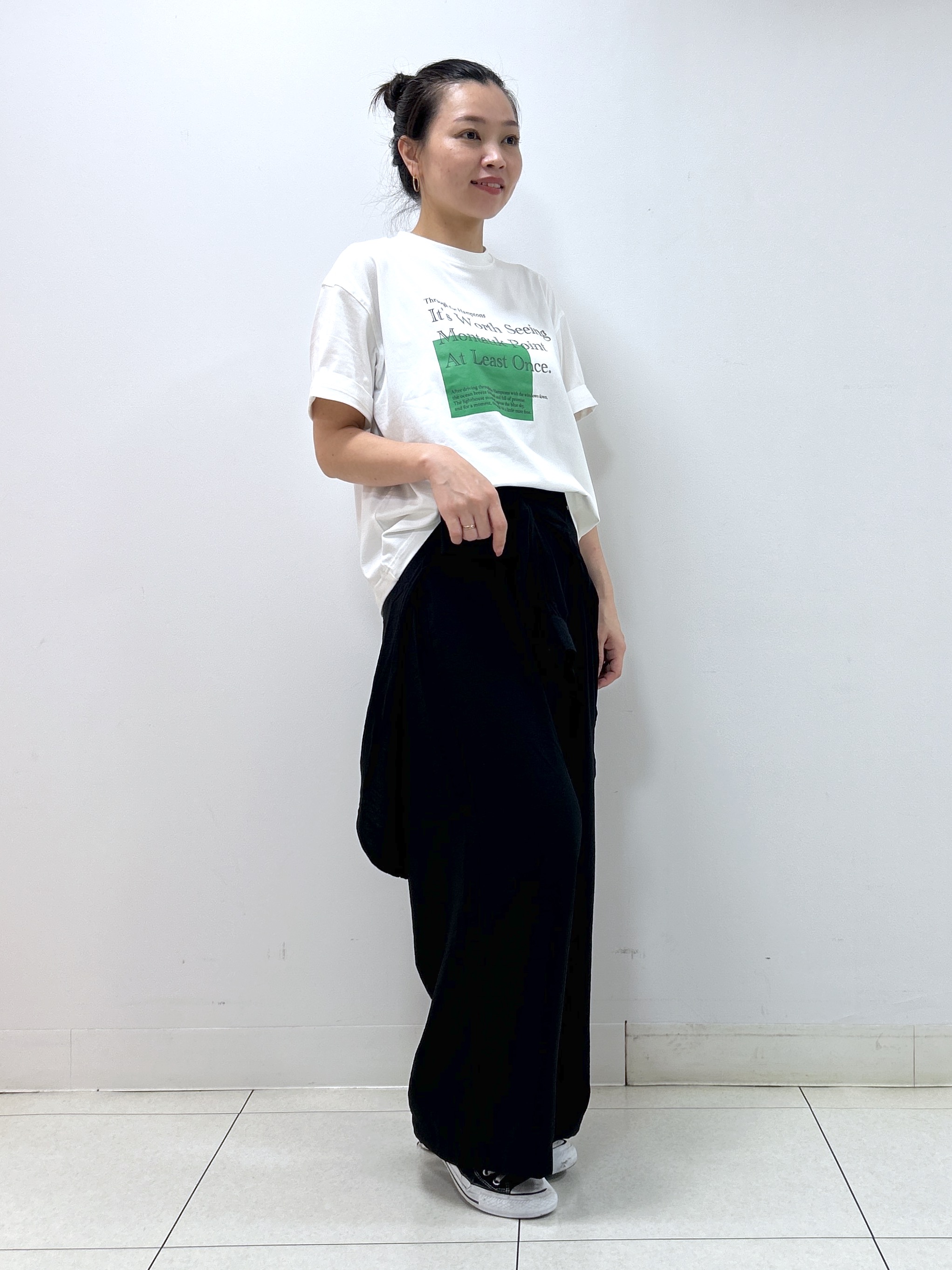 Kaiさんの「Dessin｜グラフィックデザイン Tシャツ」を使ったコーディネート