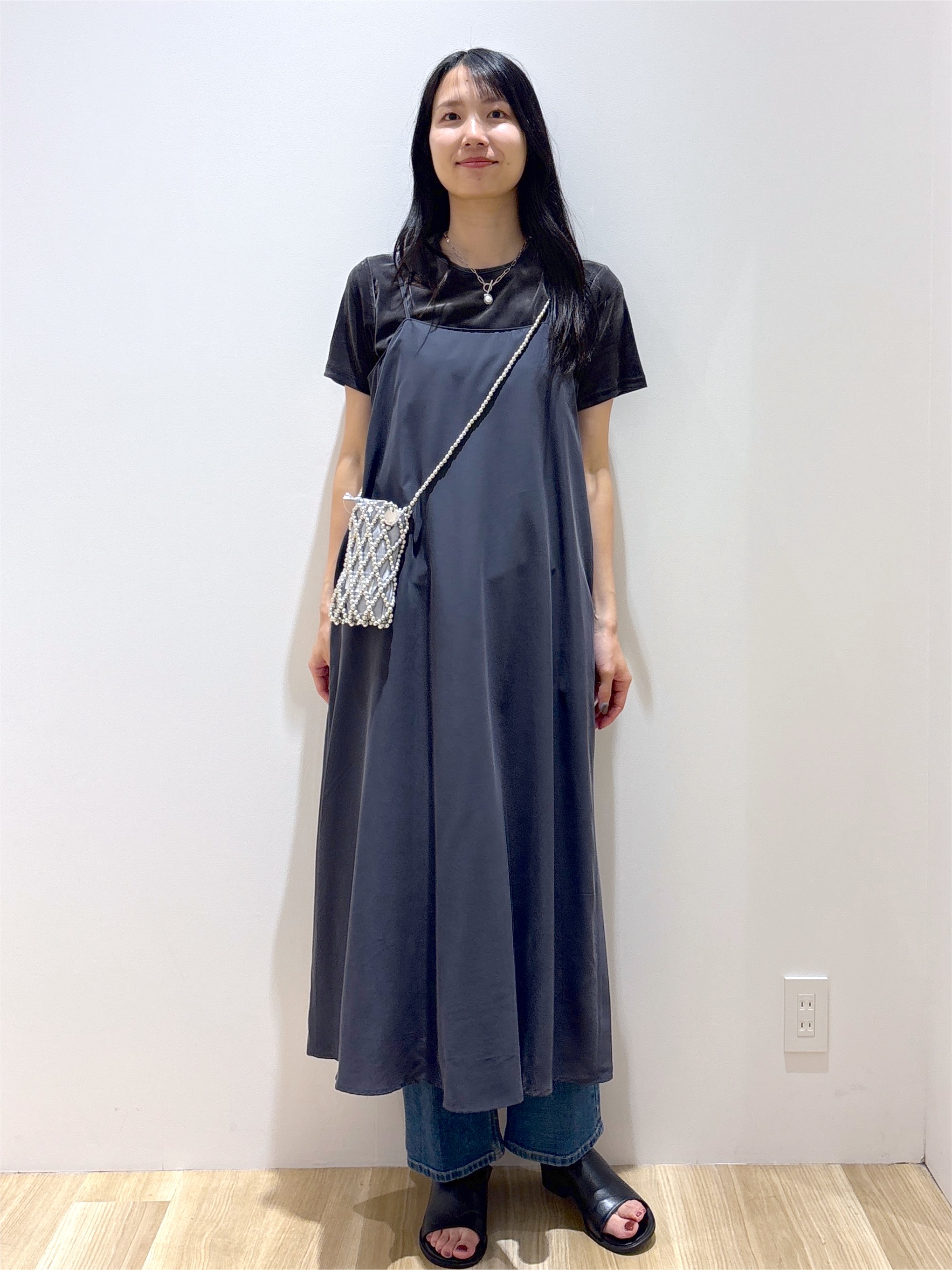 sachikoさんの「OPAQUE.CLIP｜【接触冷感】サテンキャミワンピース《前後2WAY／洗濯機OK》」を使ったコーディネート