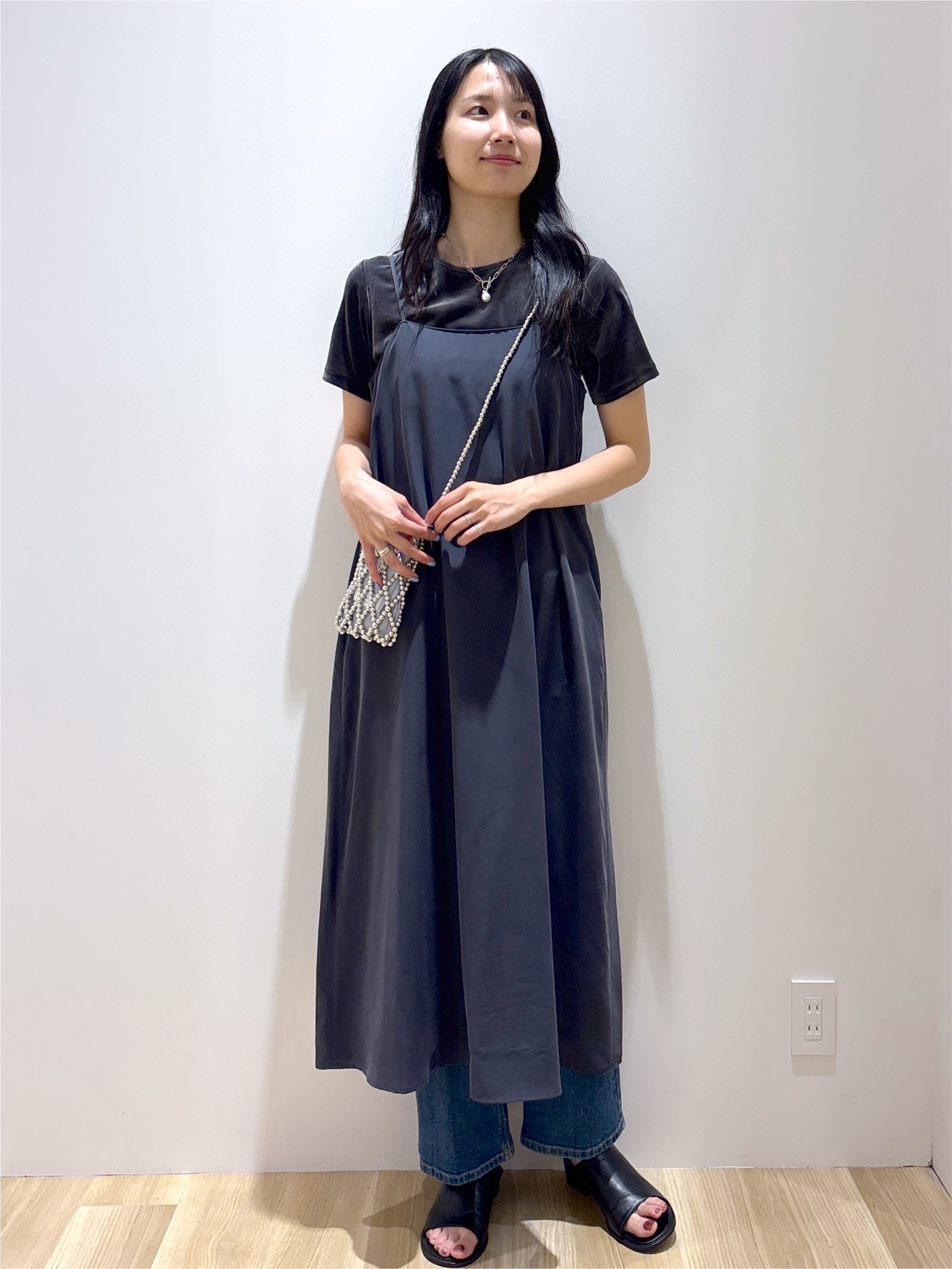 sachikoさんの「OPAQUE.CLIP｜【接触冷感】サテンキャミワンピース《前後2WAY／洗濯機OK》」を使ったコーディネート