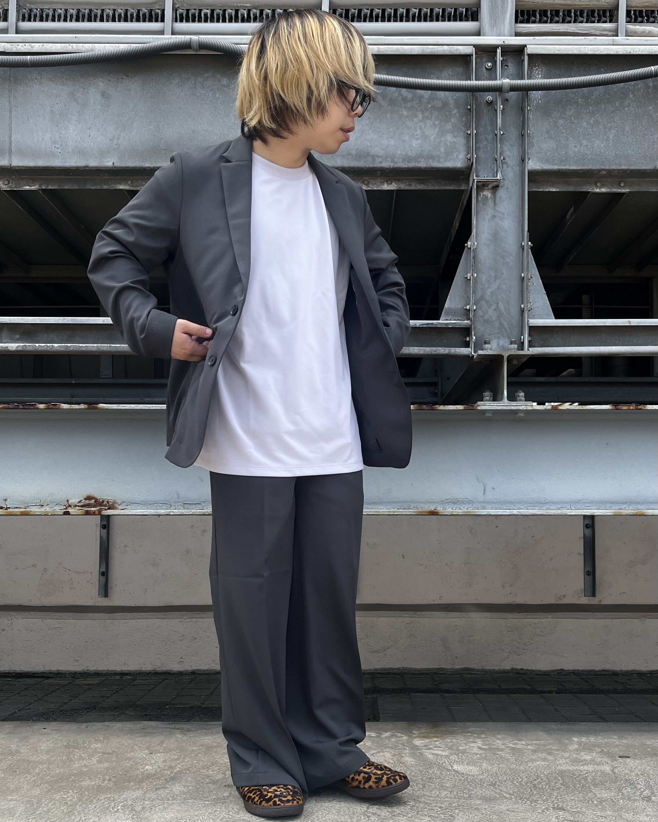 taigaさんの「tk.TAKEO KIKUCHI｜【接触冷感】配色ダンボールカットソー」を使ったコーディネート