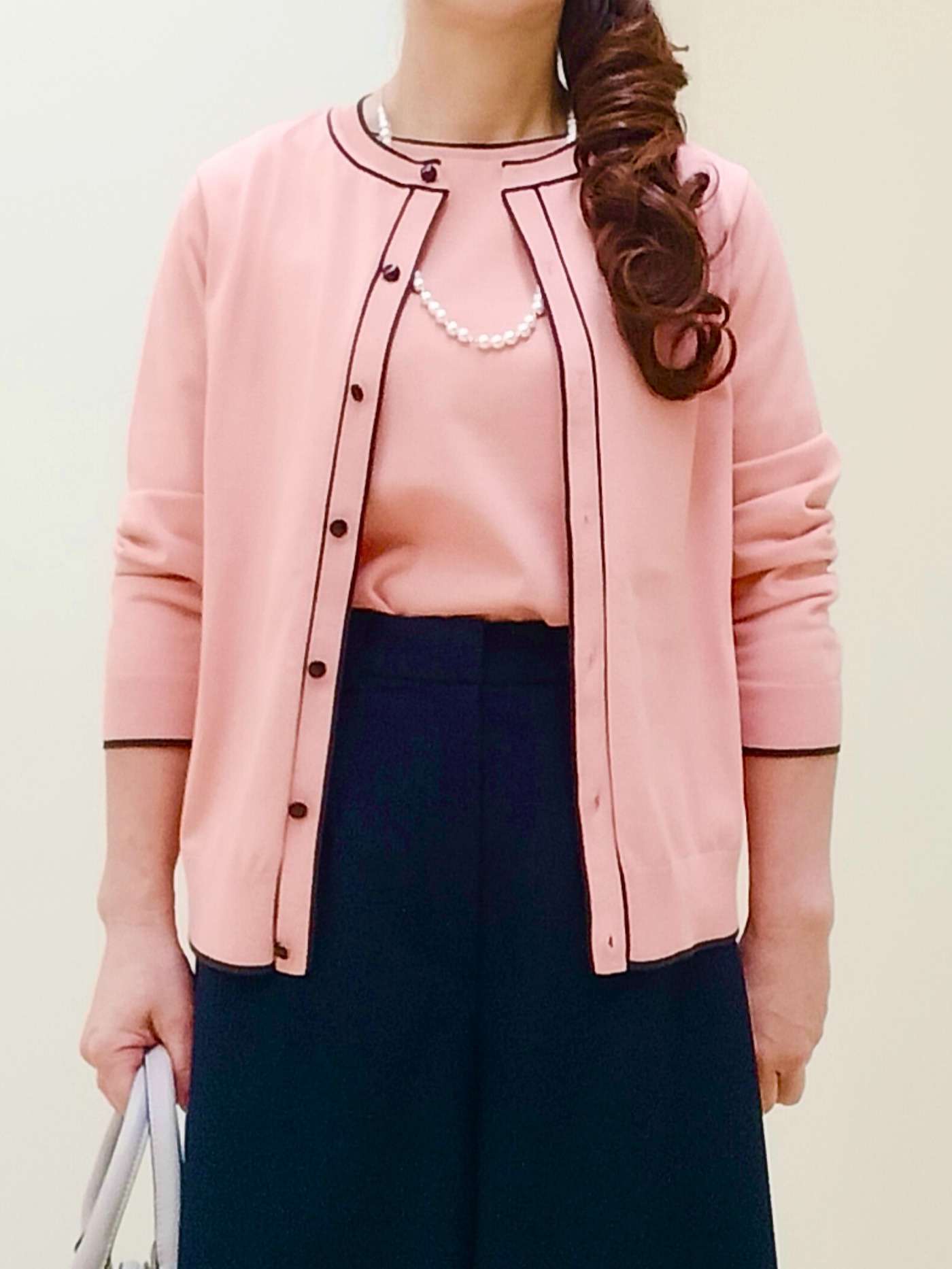 花さんの「Reflect｜【UVカット／アンサンブル／手洗い可】バイカラーニットプルオーバー」を使ったコーディネート