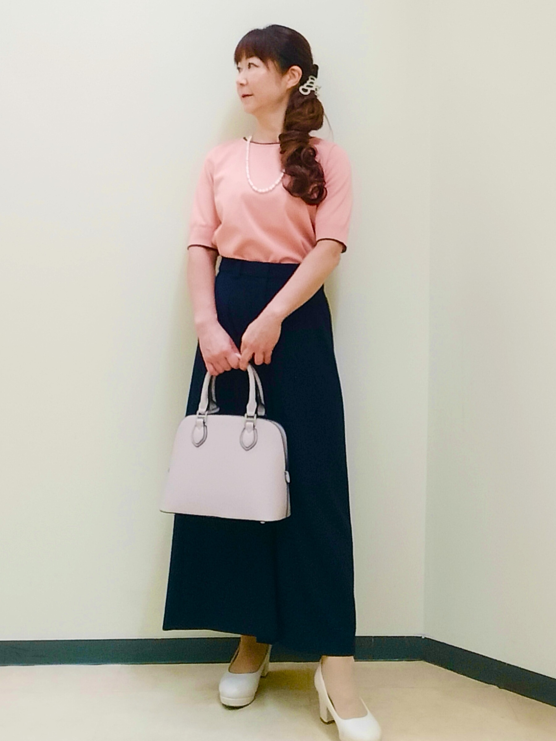 花さんの「Reflect｜【UVカット／アンサンブル／手洗い可】バイカラーニットプルオーバー」を使ったコーディネート