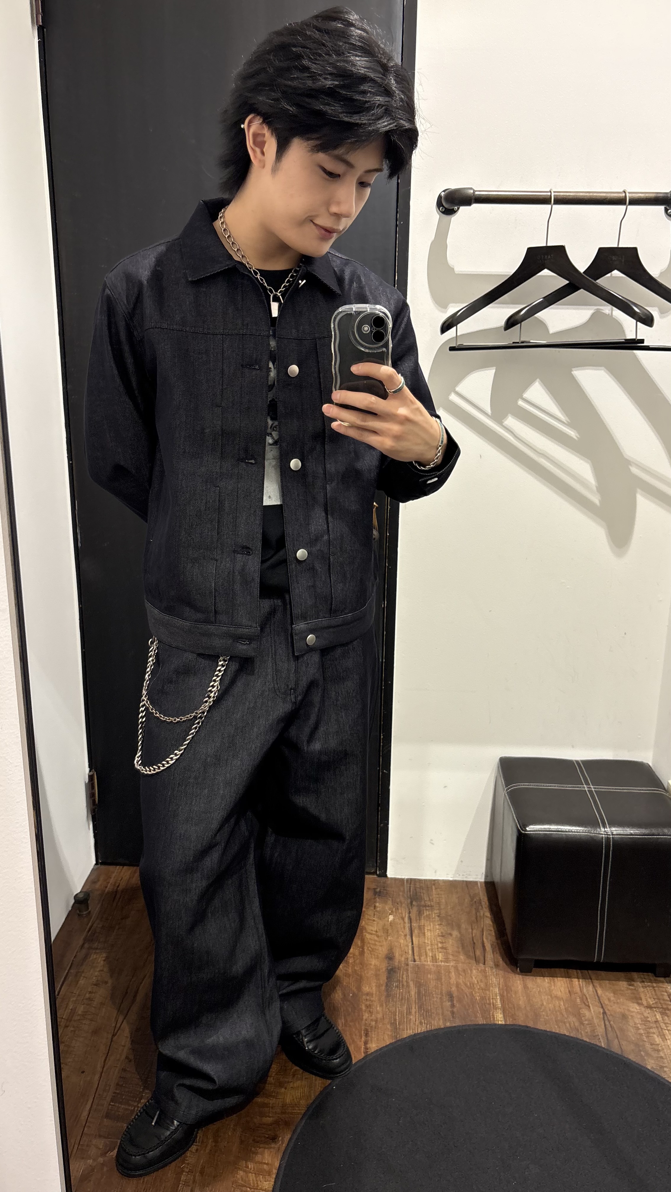 辻一樹さんの「tk.TAKEO KIKUCHI｜【色褪せしにくいデニム/セットアップ対応可】Comfy Fadeless Denim Seriesデ」を使ったコーディネート