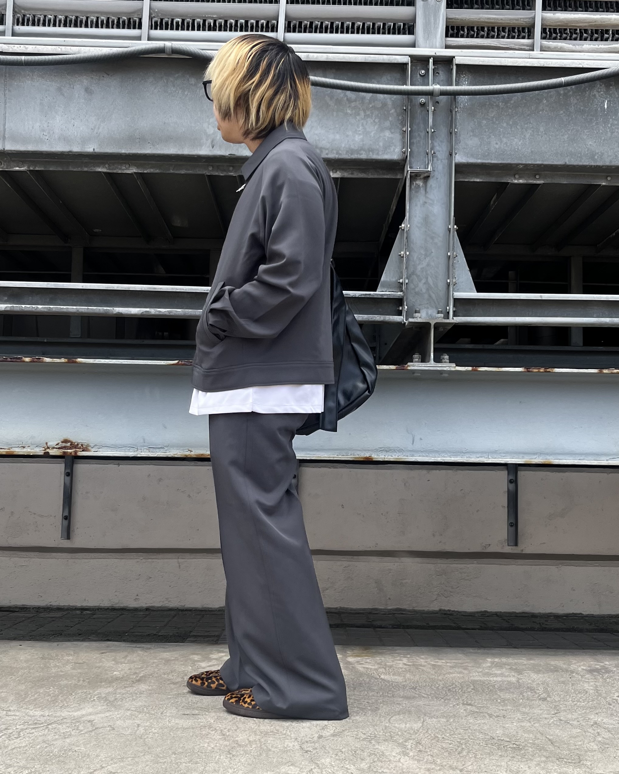 taigaさんの「tk.TAKEO KIKUCHI｜【防シワ／ストレッチ/セット対応可】smart shift series ジップブルゾン」を使ったコーディネート