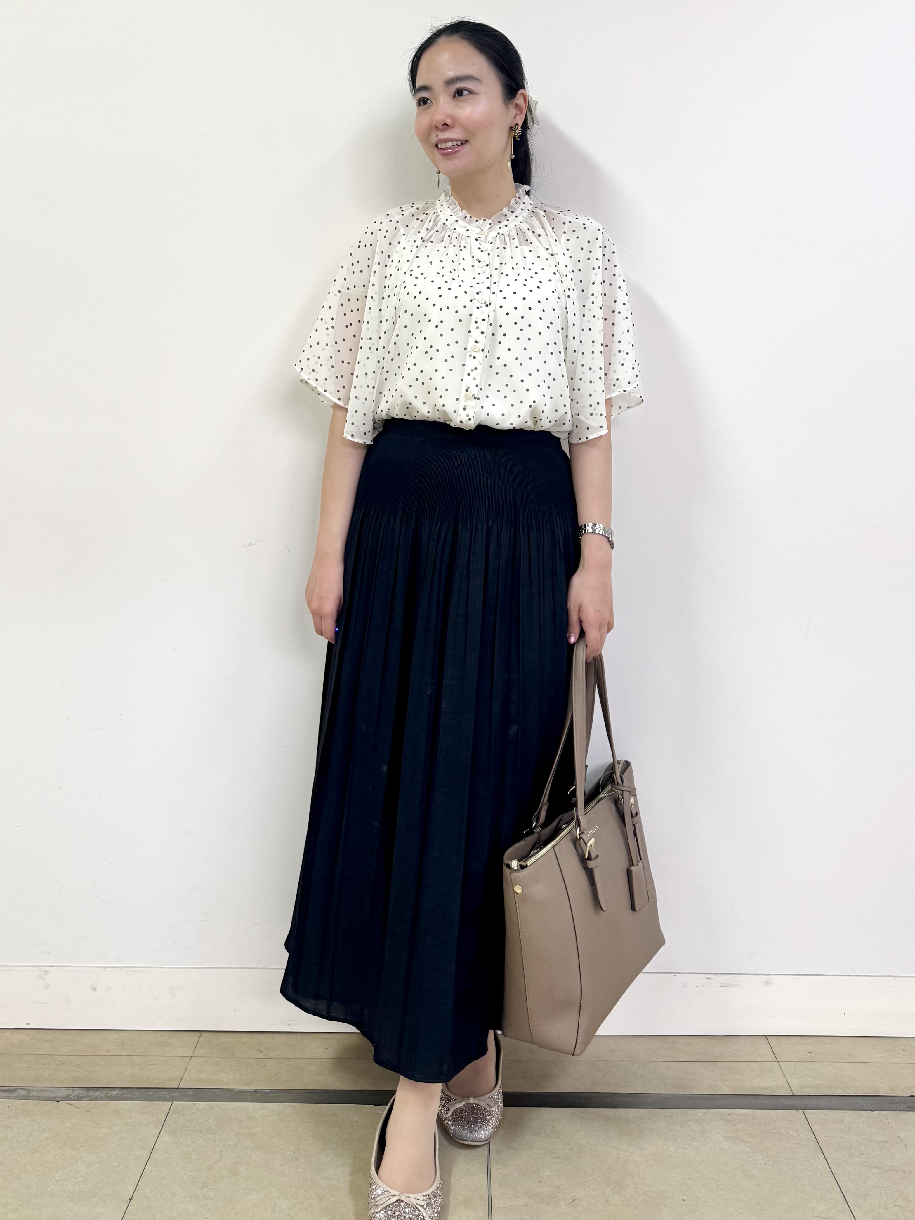 rincoさんの「Reflect｜【セットアップ／手洗い可】ドット柄シアーブラウス」を使ったコーディネート