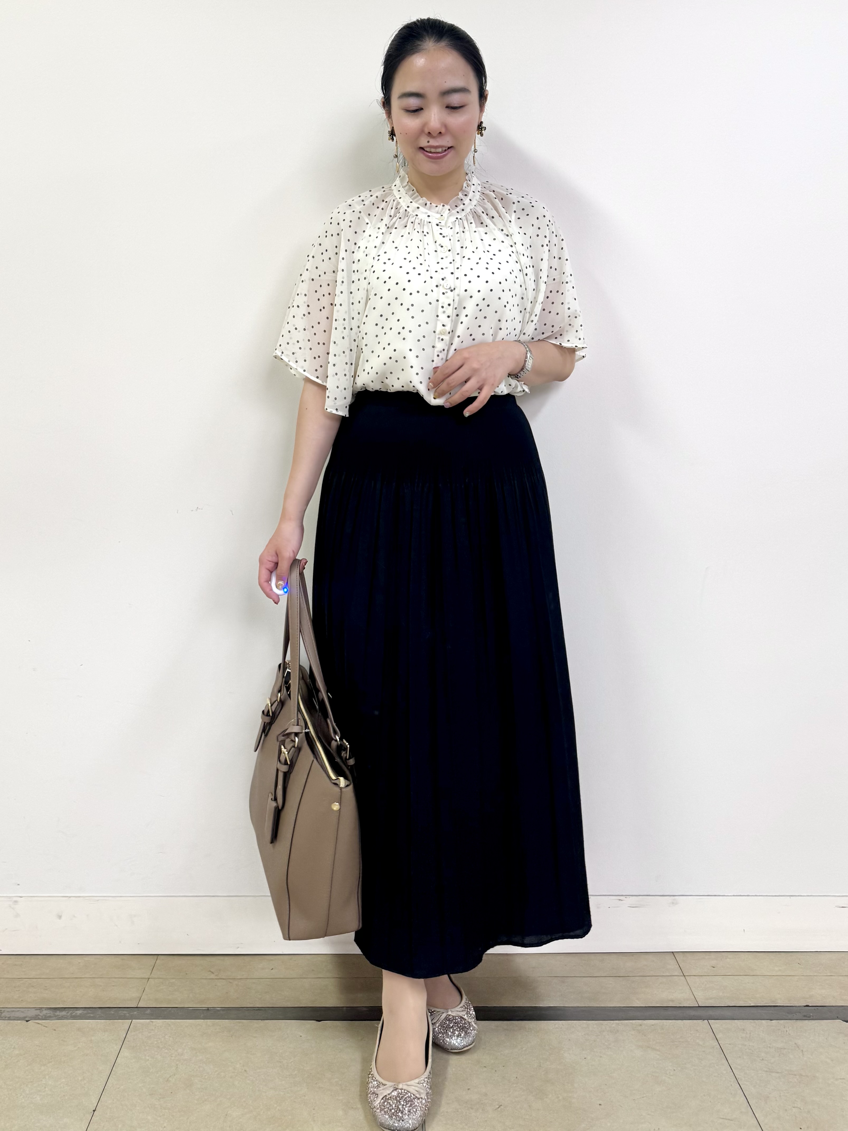 rincoさんの「Reflect｜【セットアップ／手洗い可】ドット柄シアーブラウス」を使ったコーディネート
