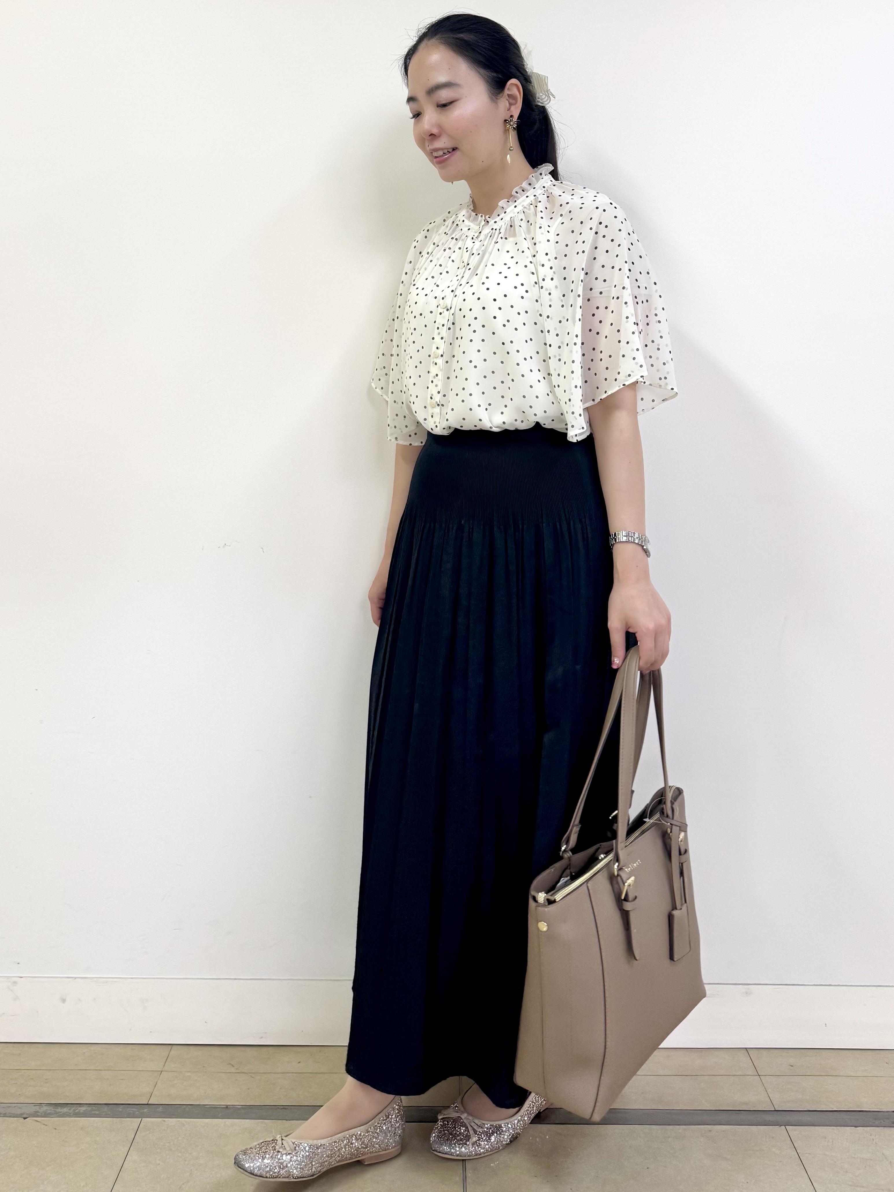 rincoさんの「Reflect｜【セットアップ／手洗い可】ドット柄シアーブラウス」を使ったコーディネート