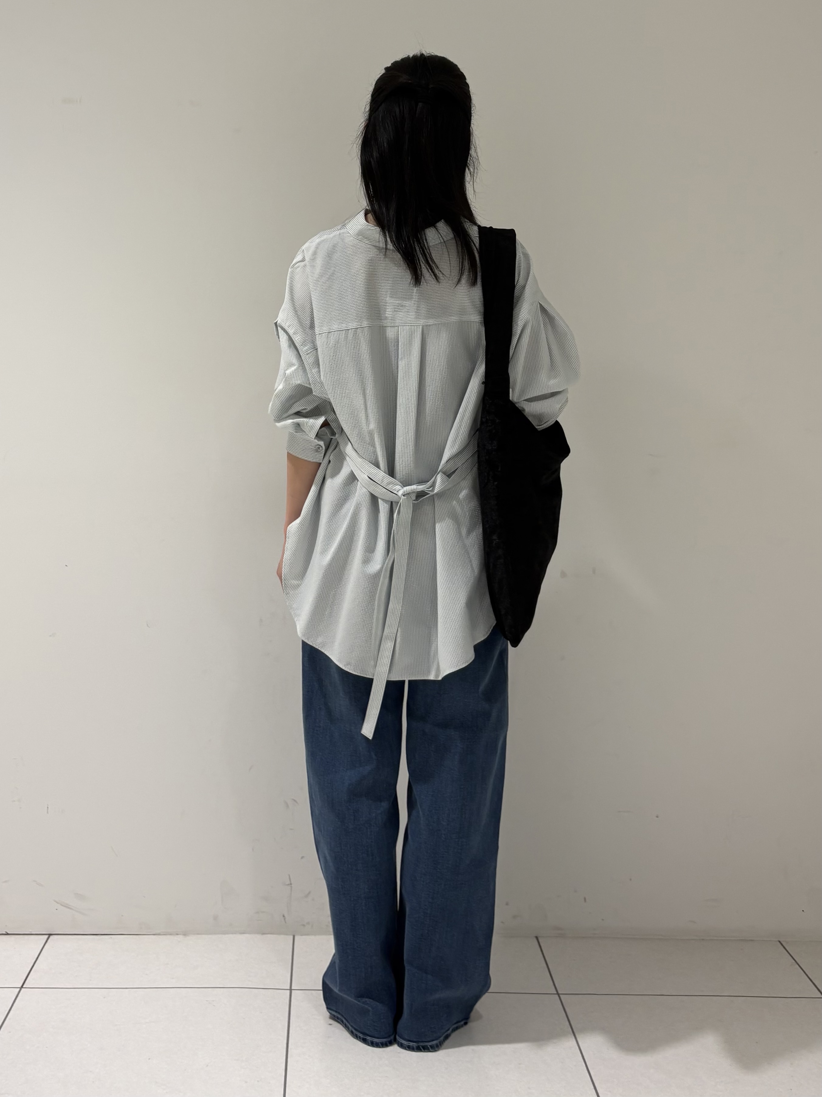 momokoさんの「INDIVI｜【UVケア／接触冷感／ベルト付】サッカー素材シャツ」を使ったコーディネート