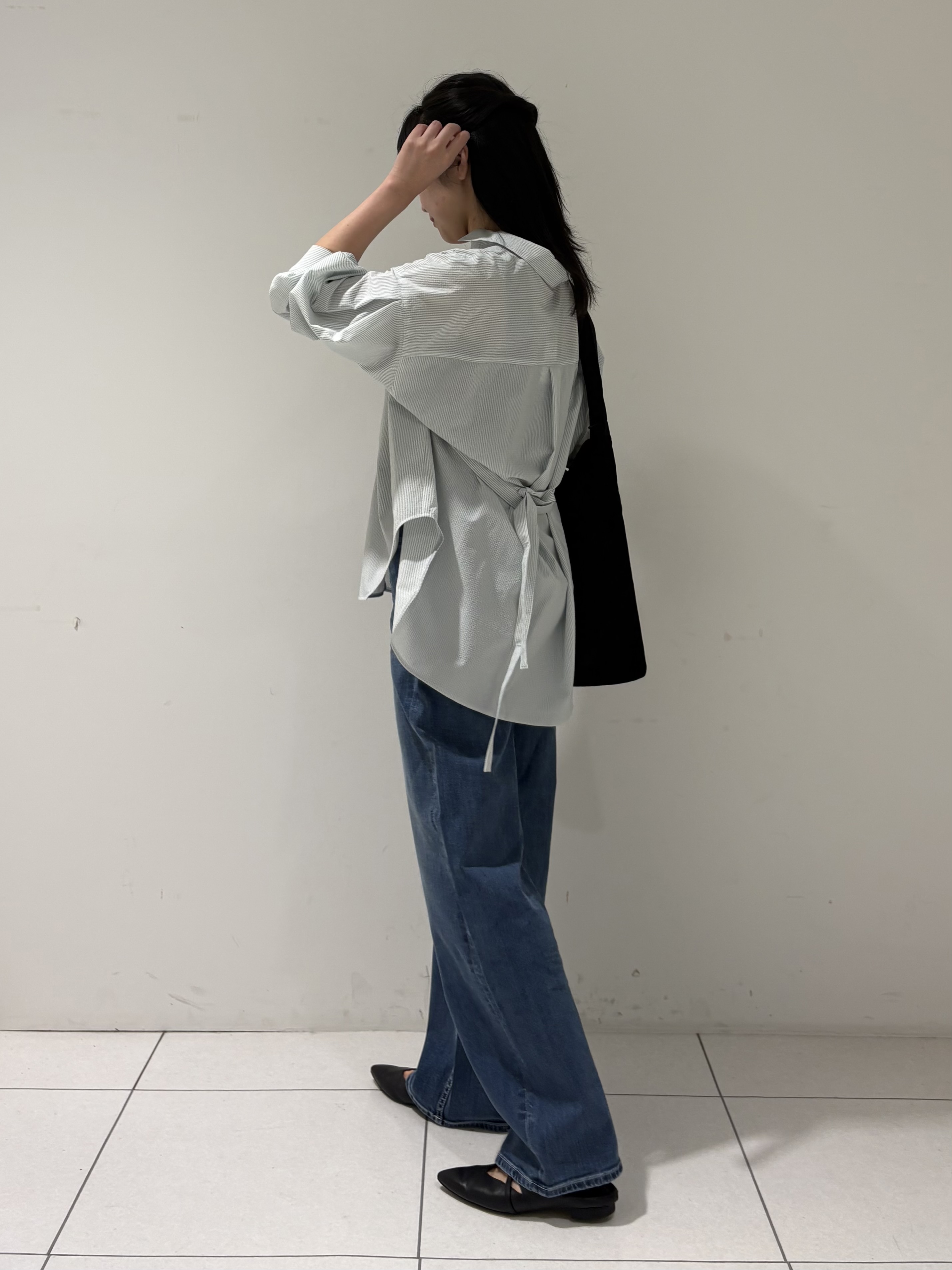 momokoさんの「INDIVI｜【UVケア／接触冷感／ベルト付】サッカー素材シャツ」を使ったコーディネート